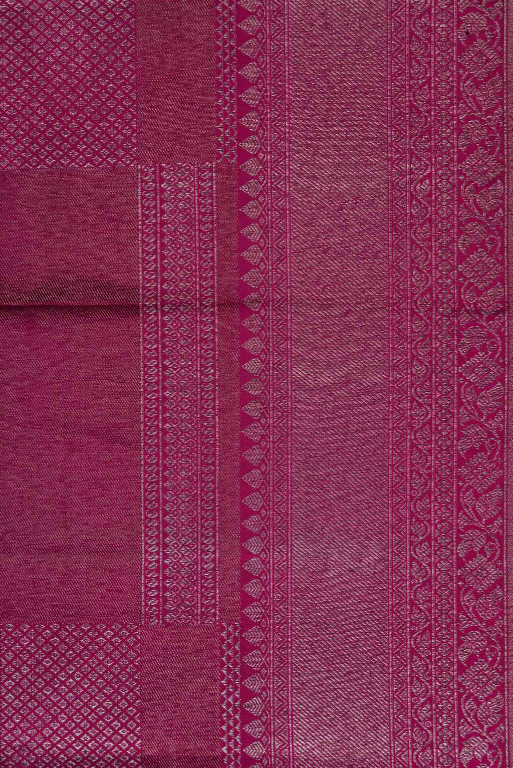 Border image of Magenta Dual Tone Kanchipuram Silk Saree with Zari Brocade on the body and Zari Border