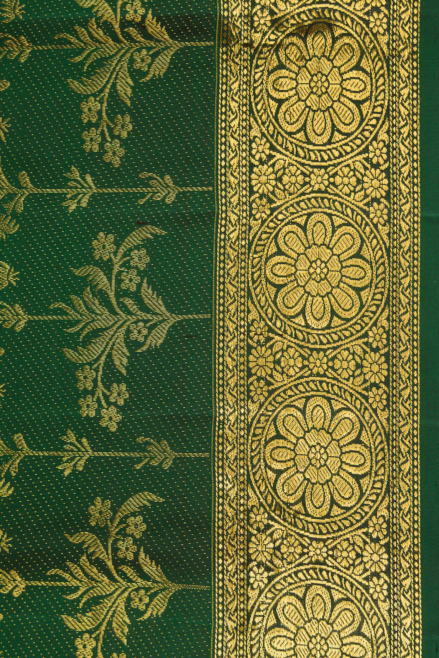 Border image of Green Dual Tone Kanjivaram Silk Saree with Zari Brocade on the body and Zari Border. 