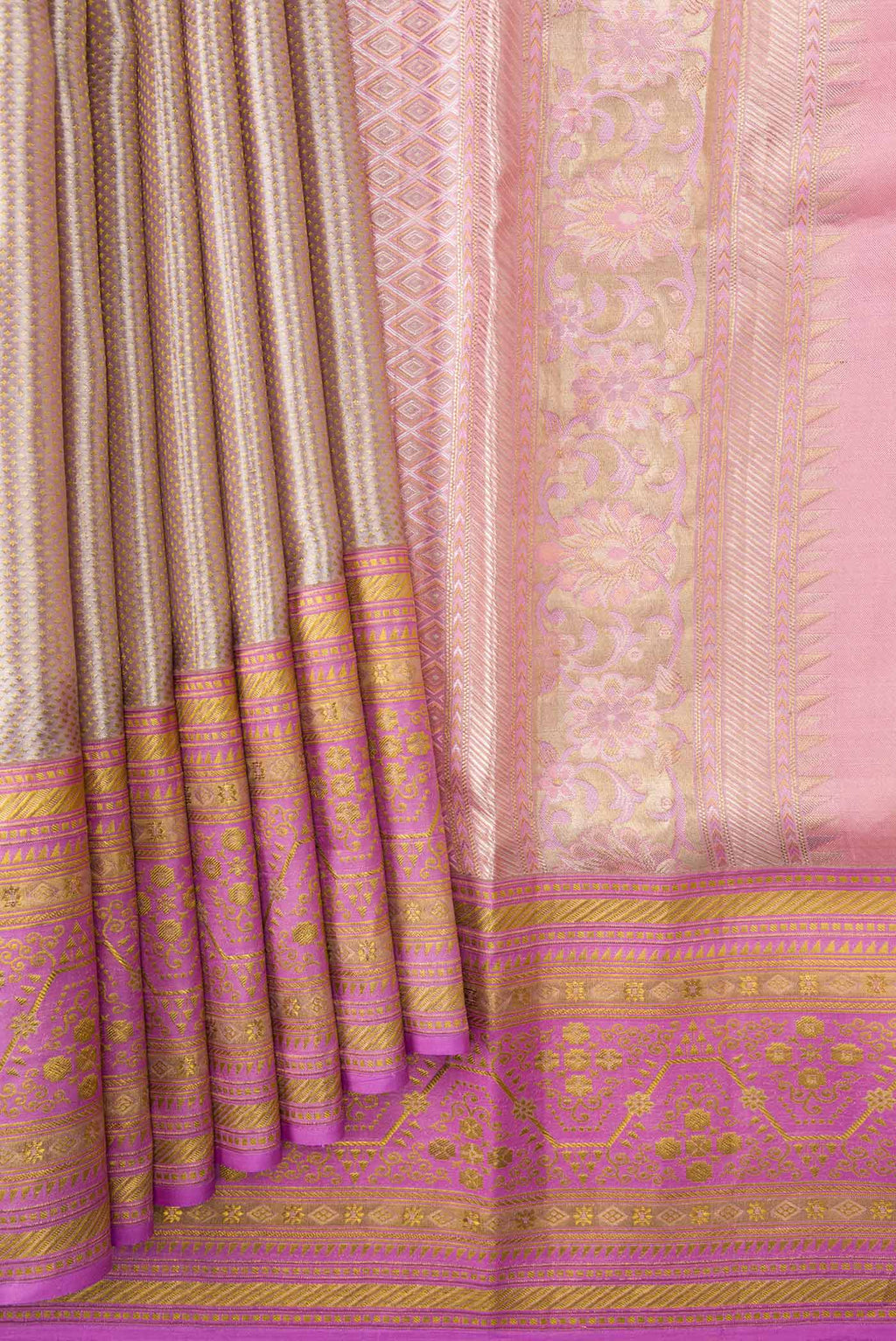 pleats pallu