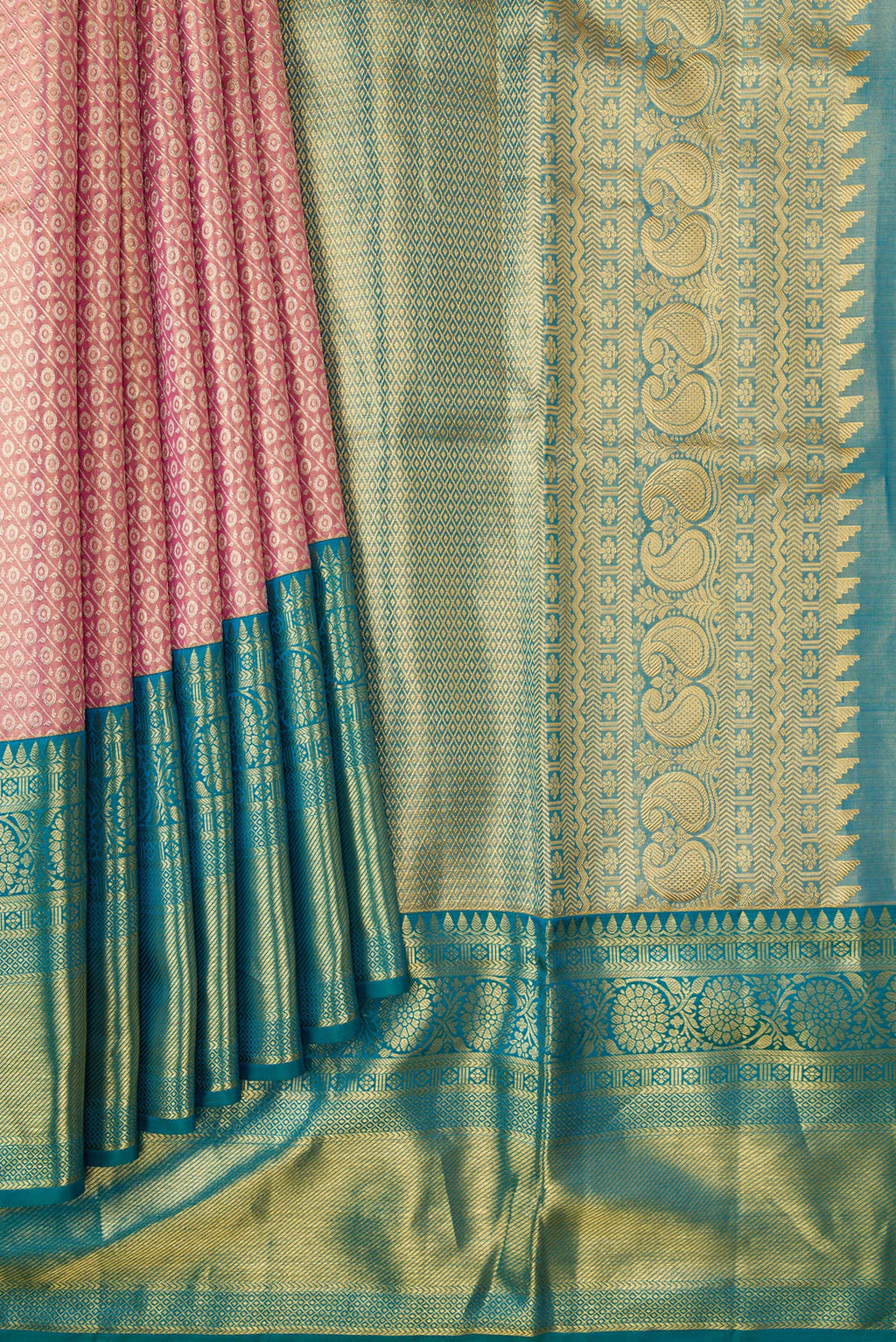 Pleats and pallu of Pink Dual Tone Kanchipuram Tissue Silk Saree with Zari Brocade on the body and Zari Border. 