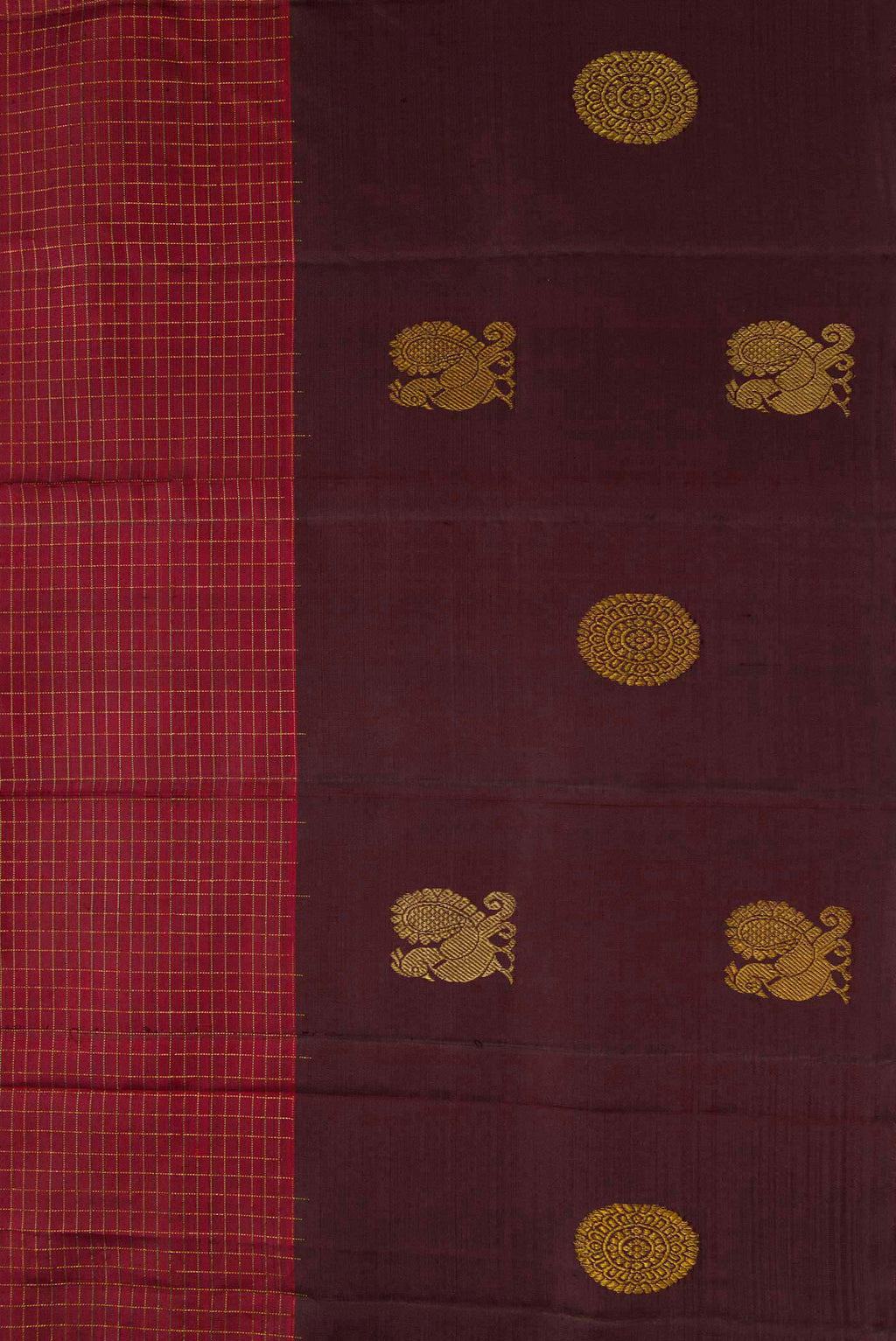 Border image of Maroon Dual Tone Kanjivaram Silk Saree with Checked design on the body and Fancy Border. 