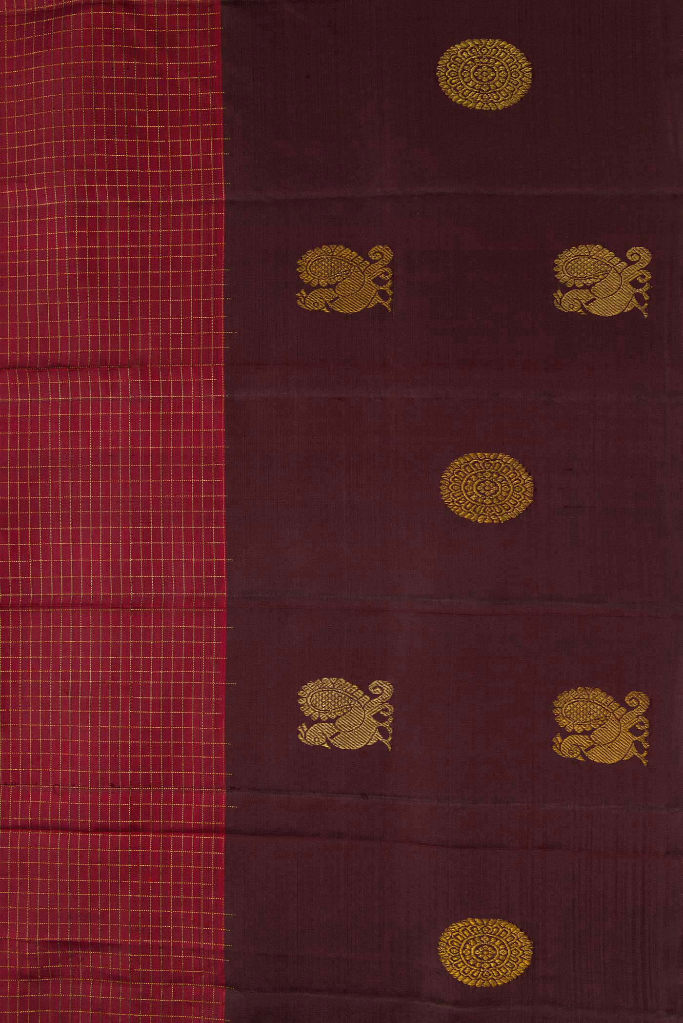 Border image of Maroon Dual Tone Kanjivaram Silk Saree with Checked design on the body and Fancy Border. 