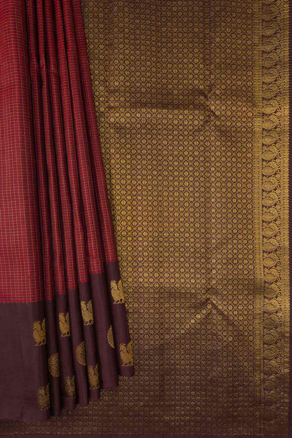 Pleats and pallu of Maroon Dual Tone Kanjivaram Silk Saree with Checked design on the body and Fancy Border. 
