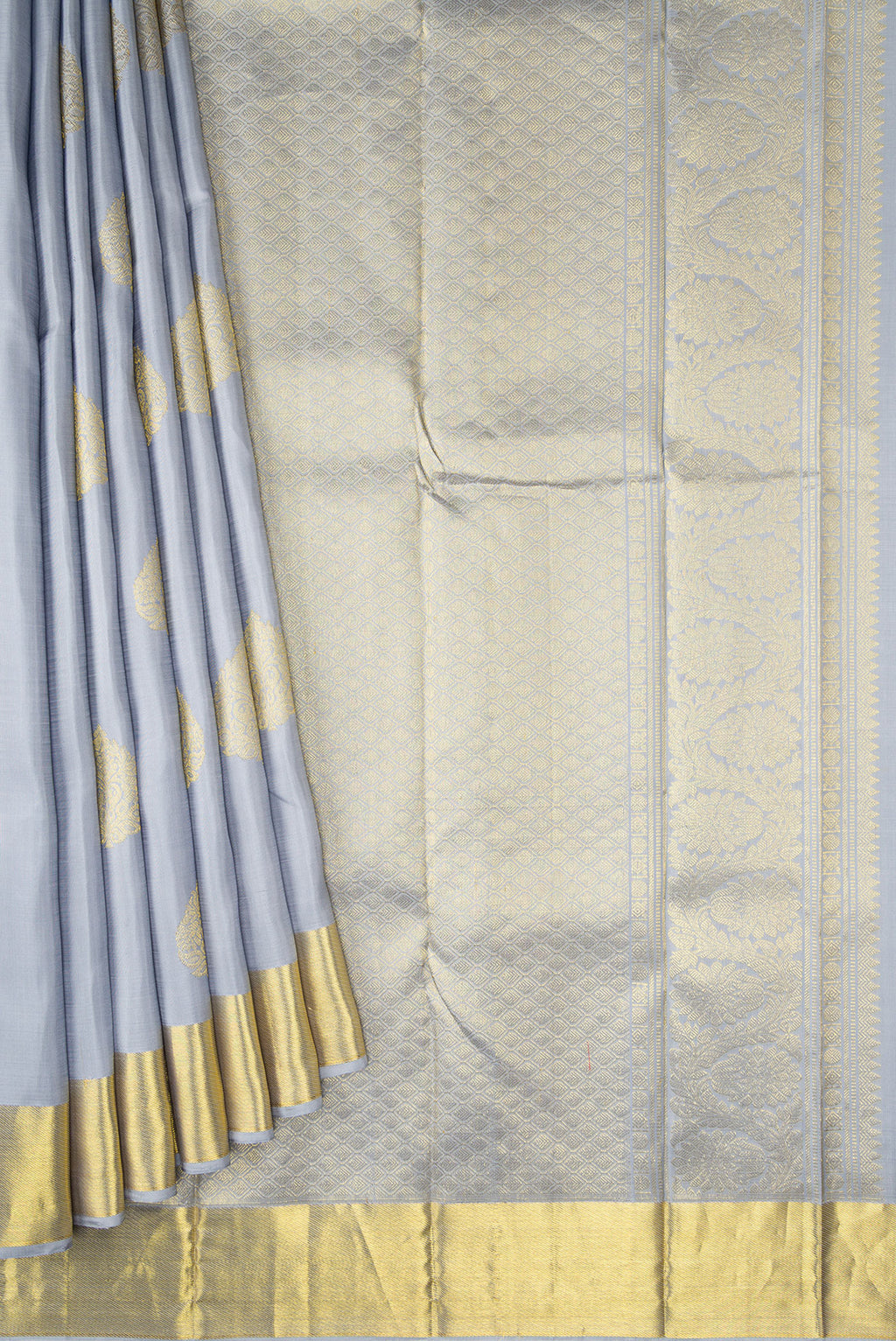 Pleats and pallu of Grey Dual Tone Kanjivaram Silk Saree with Zari Butta on the body and Zari Border. 