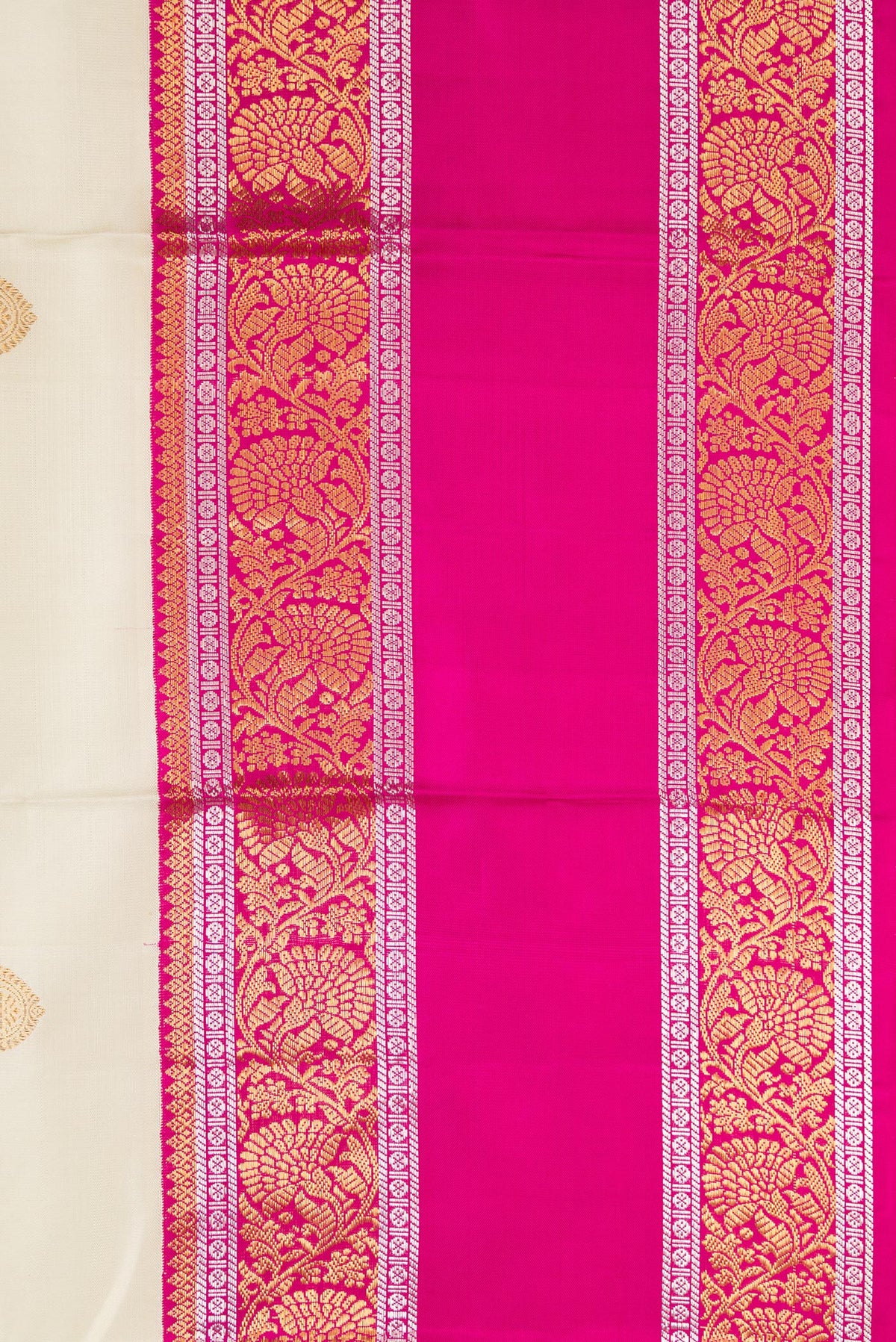 Border image of Off White Dual Tone Kanchipuram Silk Saree with Zari Butta on the body and Zari Border. 