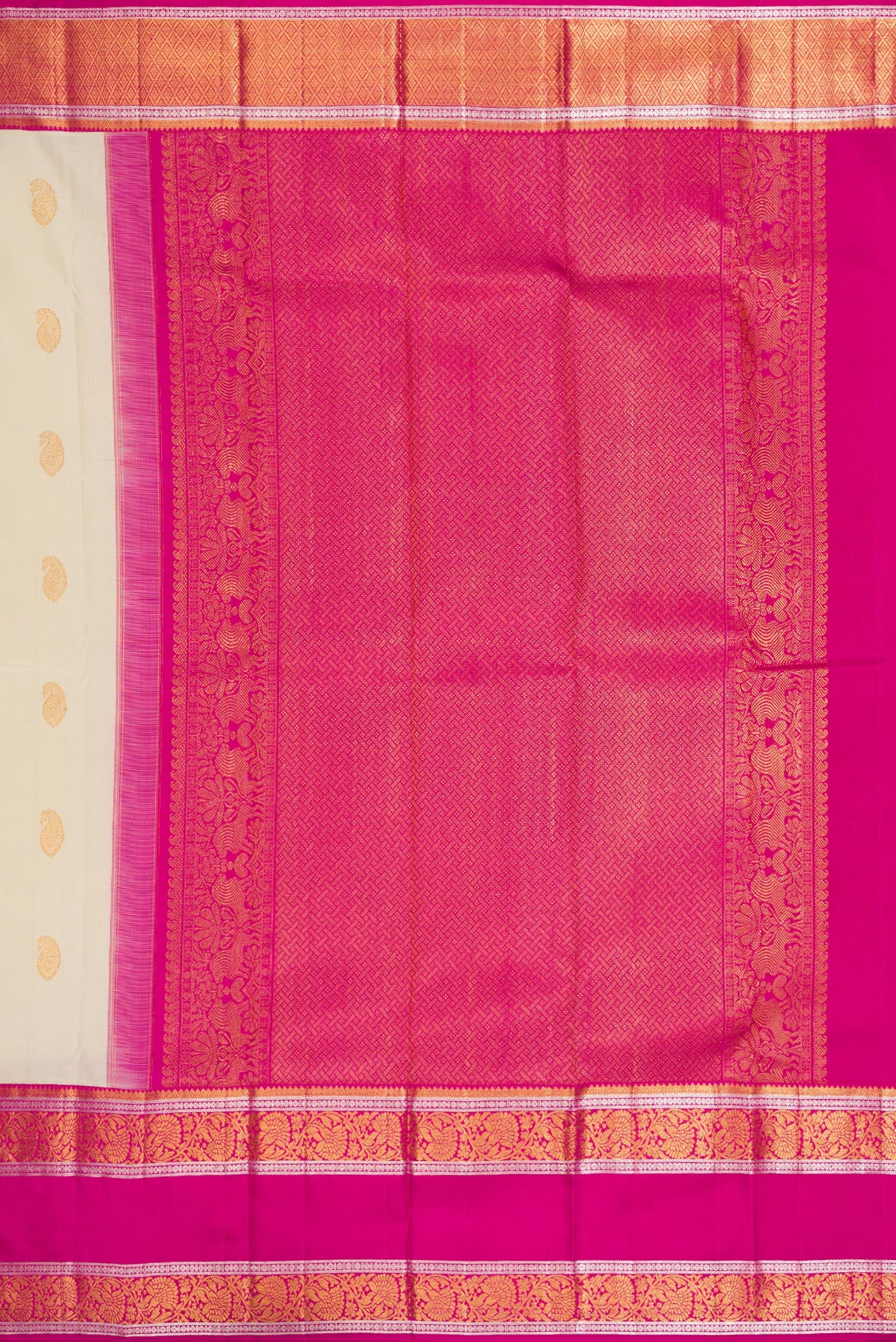 Close up image of the pallu of Off White Dual Tone Kanchipuram Silk Saree with Zari Butta on the body and Zari Border. 