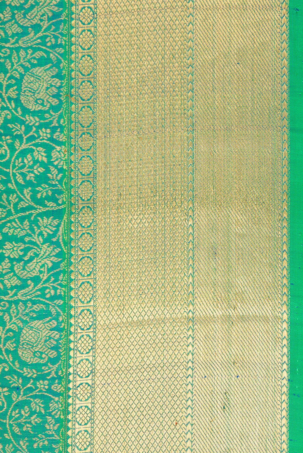 Border image of Green Dual Tone Kanchipuram Silk Saree with Zari Brocade on the body and Zari Border. 