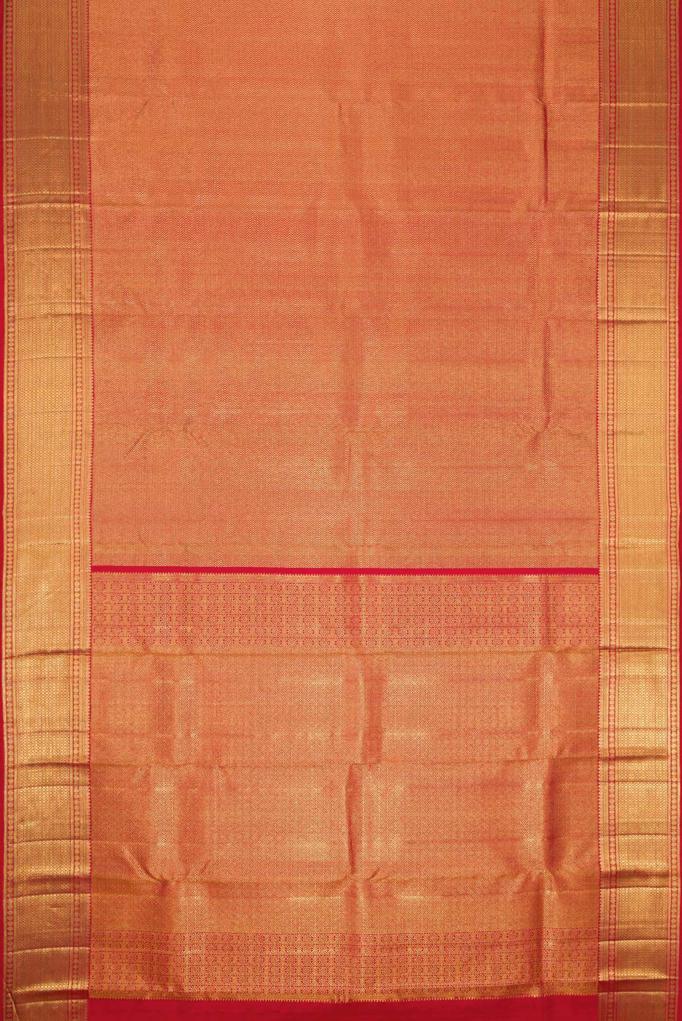Flat view of Dark Pink Dual Tone Kanchipuram Silk Saree with Zari Brocade on the body and Zari Border. 