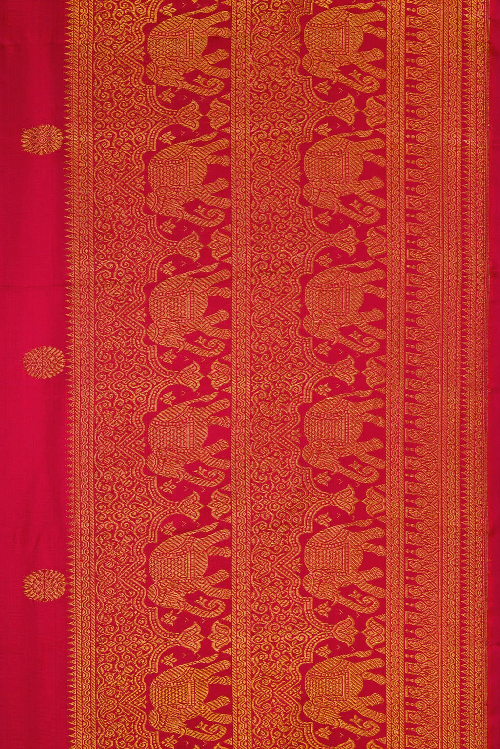 Border image of Red Dual Tone Kanchipuram Silk Saree with Zari Butta on the body and Zari Border. 