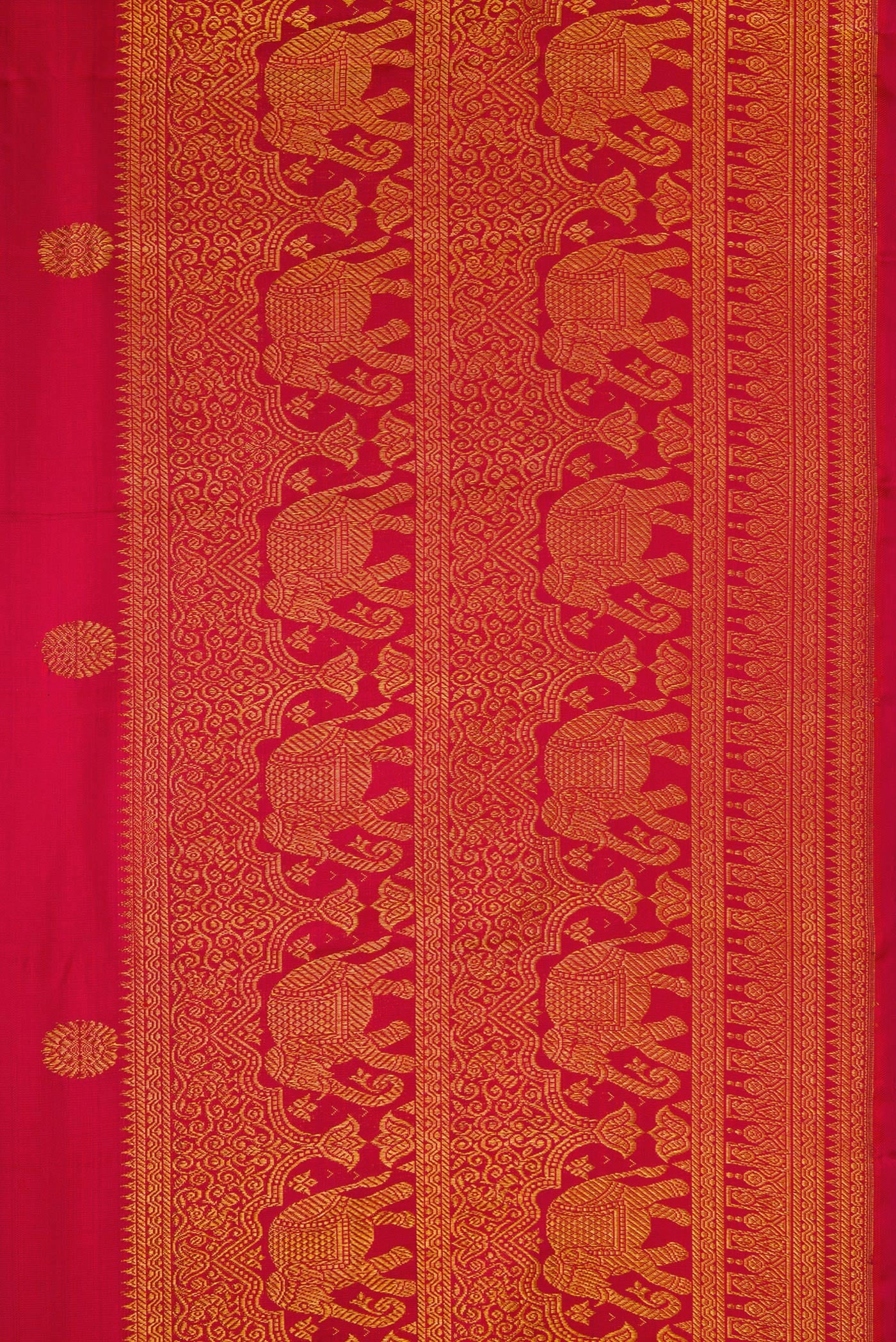 Border image of Red Dual Tone Kanchipuram Silk Saree with Zari Butta on the body and Zari Border. 