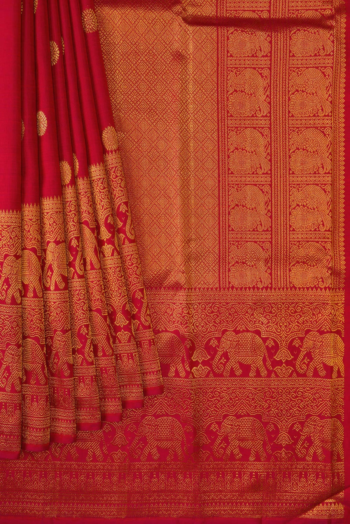 Pleats and pallu of Red Dual Tone Kanchipuram Silk Saree with Zari Butta on the body and Zari Border. 
