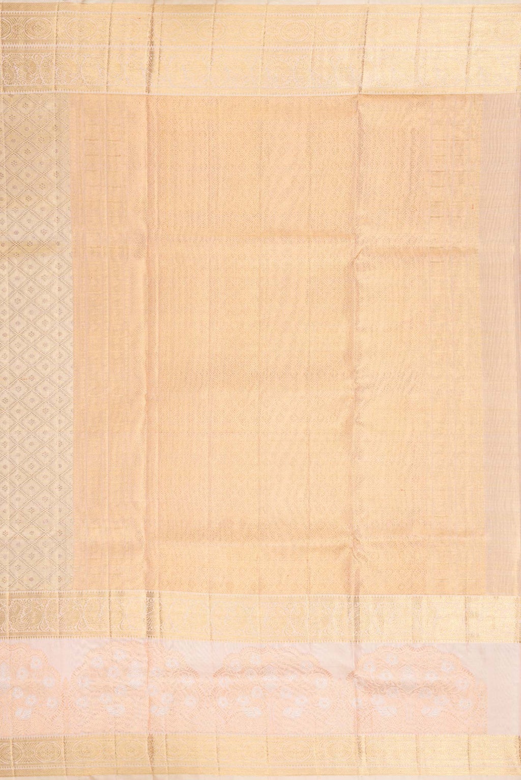 Close up image of the pallu of Gold Dual Tone Kanjivaram Tissue Silk Saree with Zari Brocade on the body and Fancy Border. 