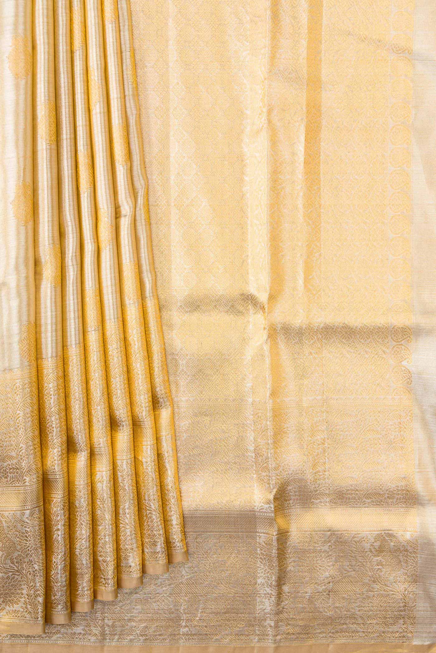 pleats pallu
