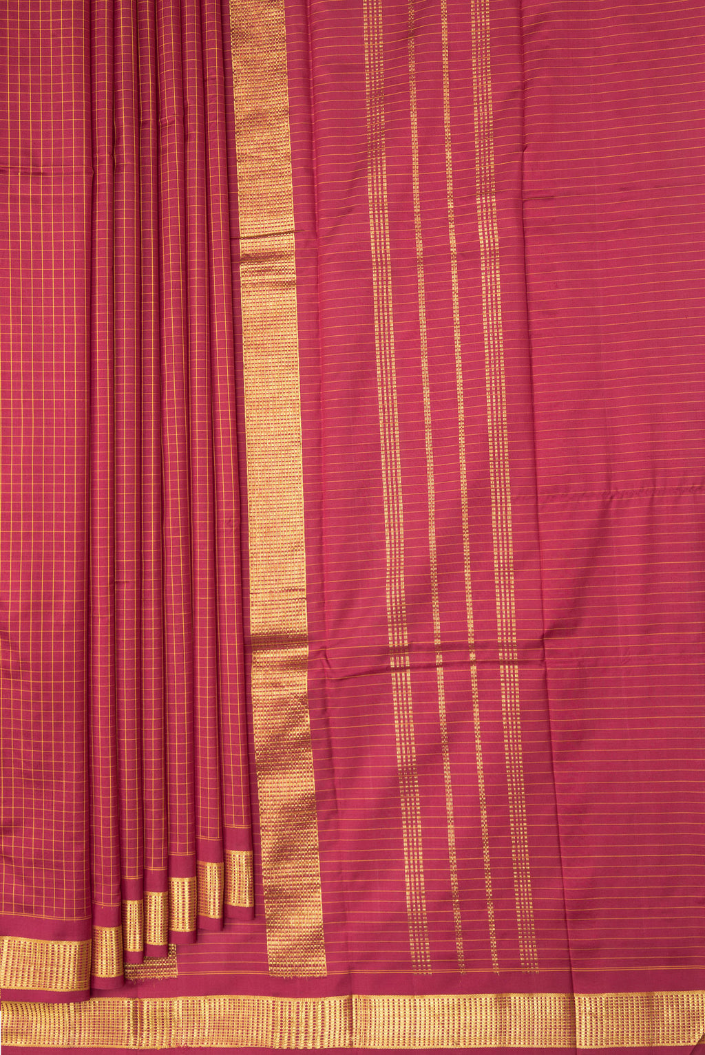 Pleats and pallu of Maroon Kanchipuram Silk Saree with Checked design on the body and Zari Border. 