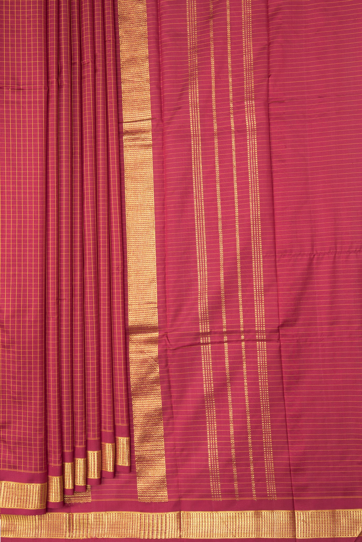 Pleats and pallu of Maroon Kanchipuram Silk Saree with Checked design on the body and Zari Border. 