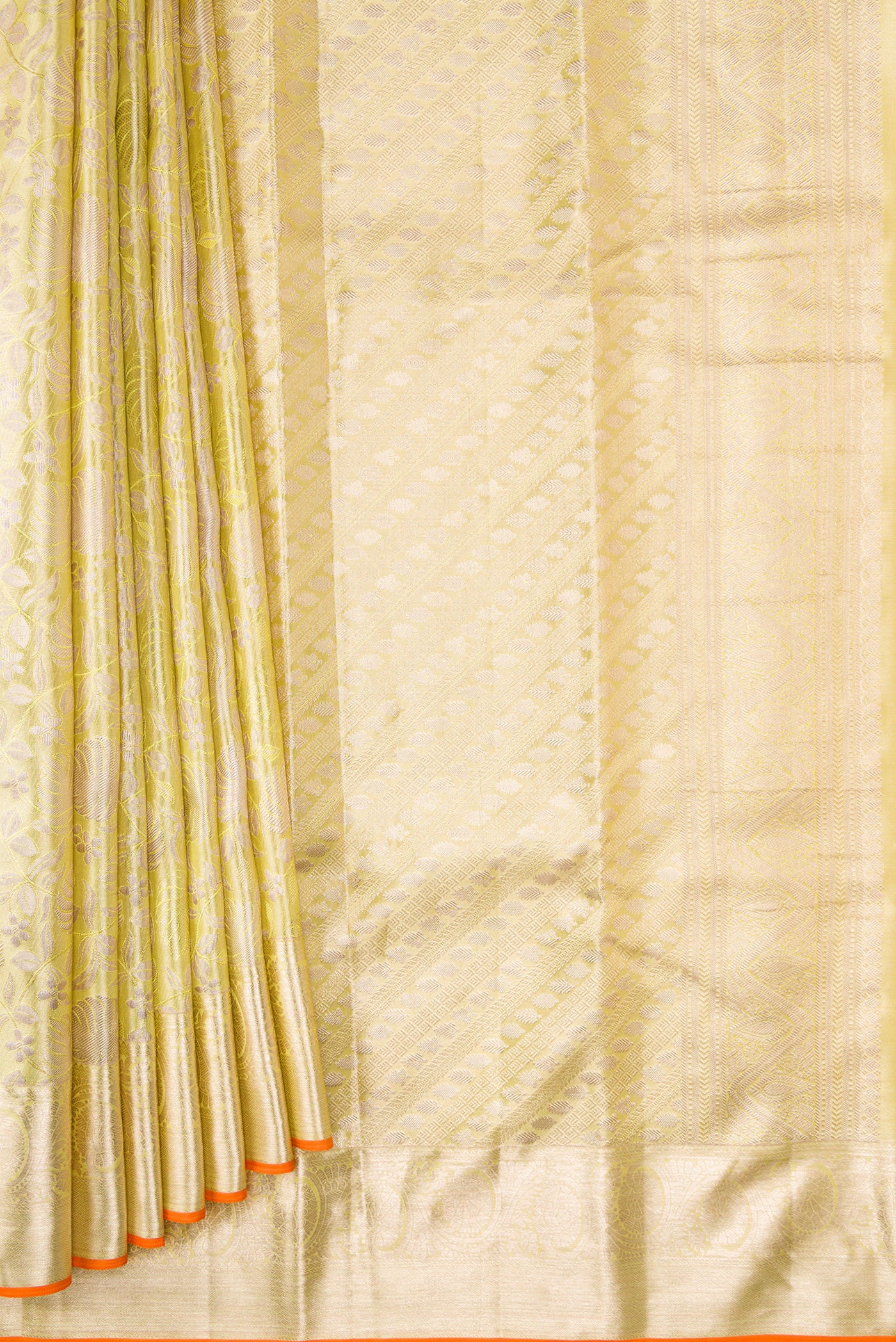 Pleats and pallu of Lemon Yellow Dual Tone Kanchipuram Tissue Silk Saree with Zari Brocade on the body and Zari Border. 