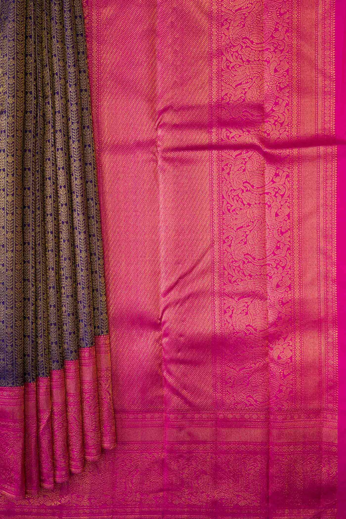 Pleats and pallu of Navy Blue Dual Tone Kanchipuram Silk Saree with Zari Brocade on the body and Zari Border