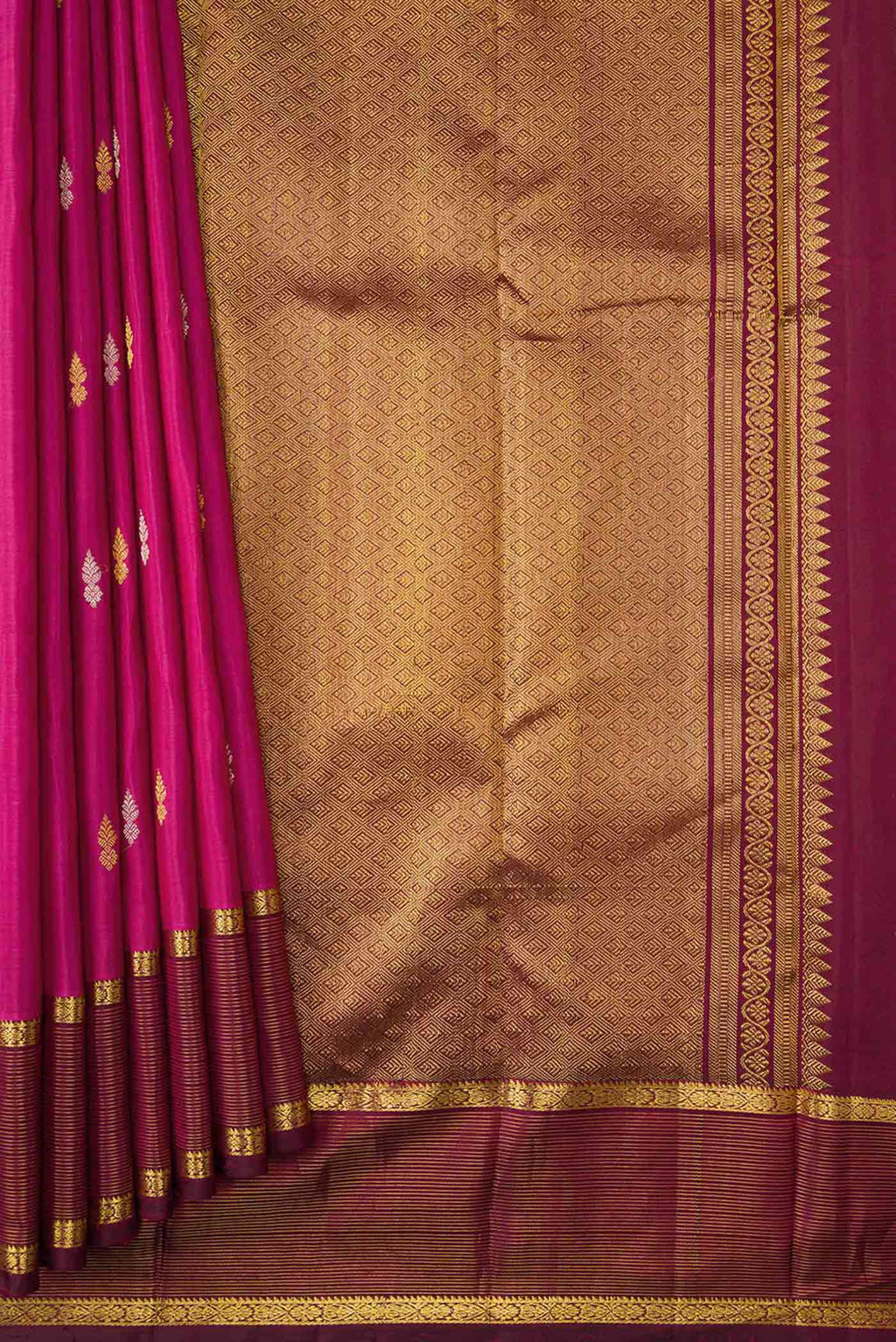 pleats pallu