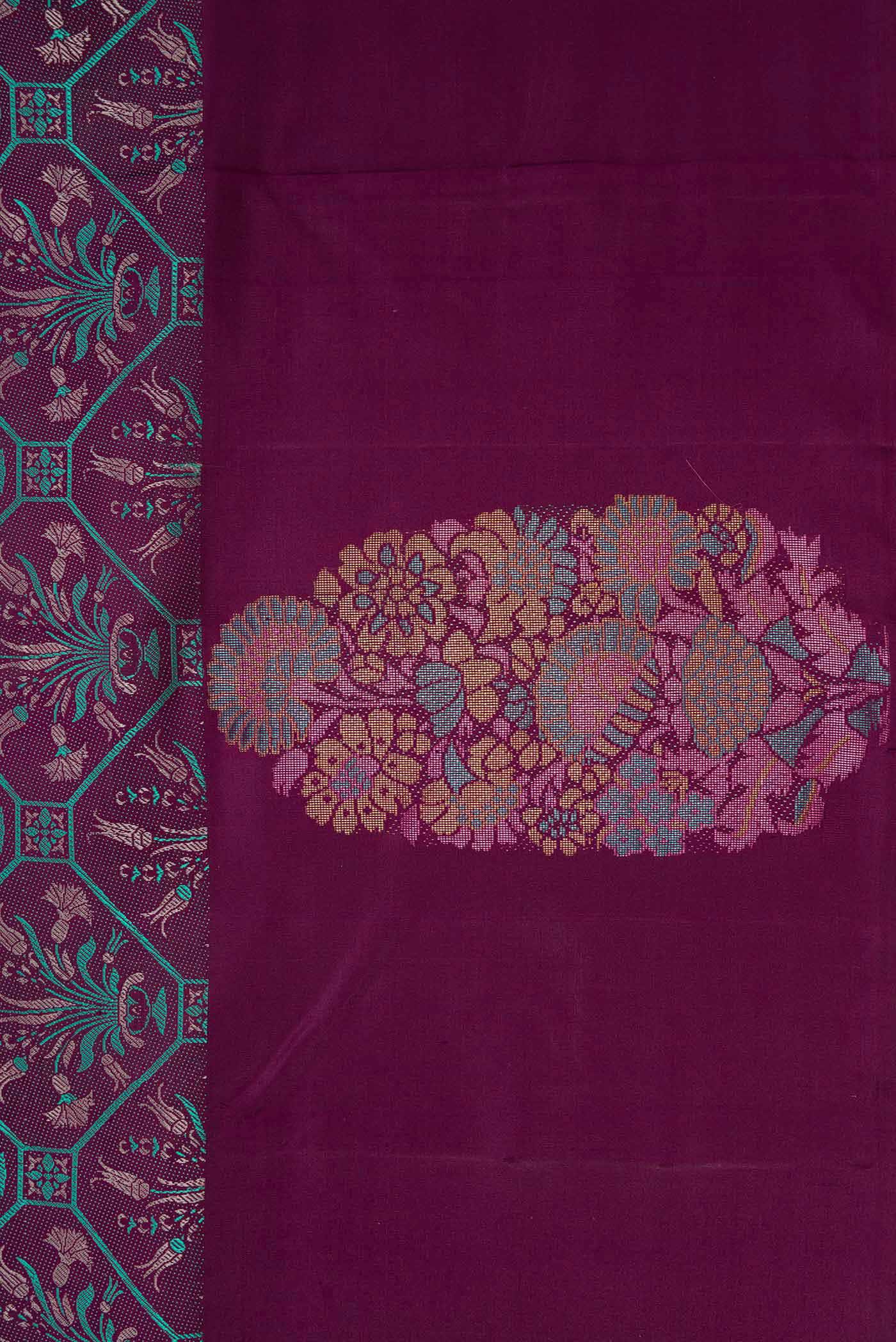 Border image of Burgundy Dual Tone Kanchipuram Silk Saree with Jacquard design on the body and Fancy Border