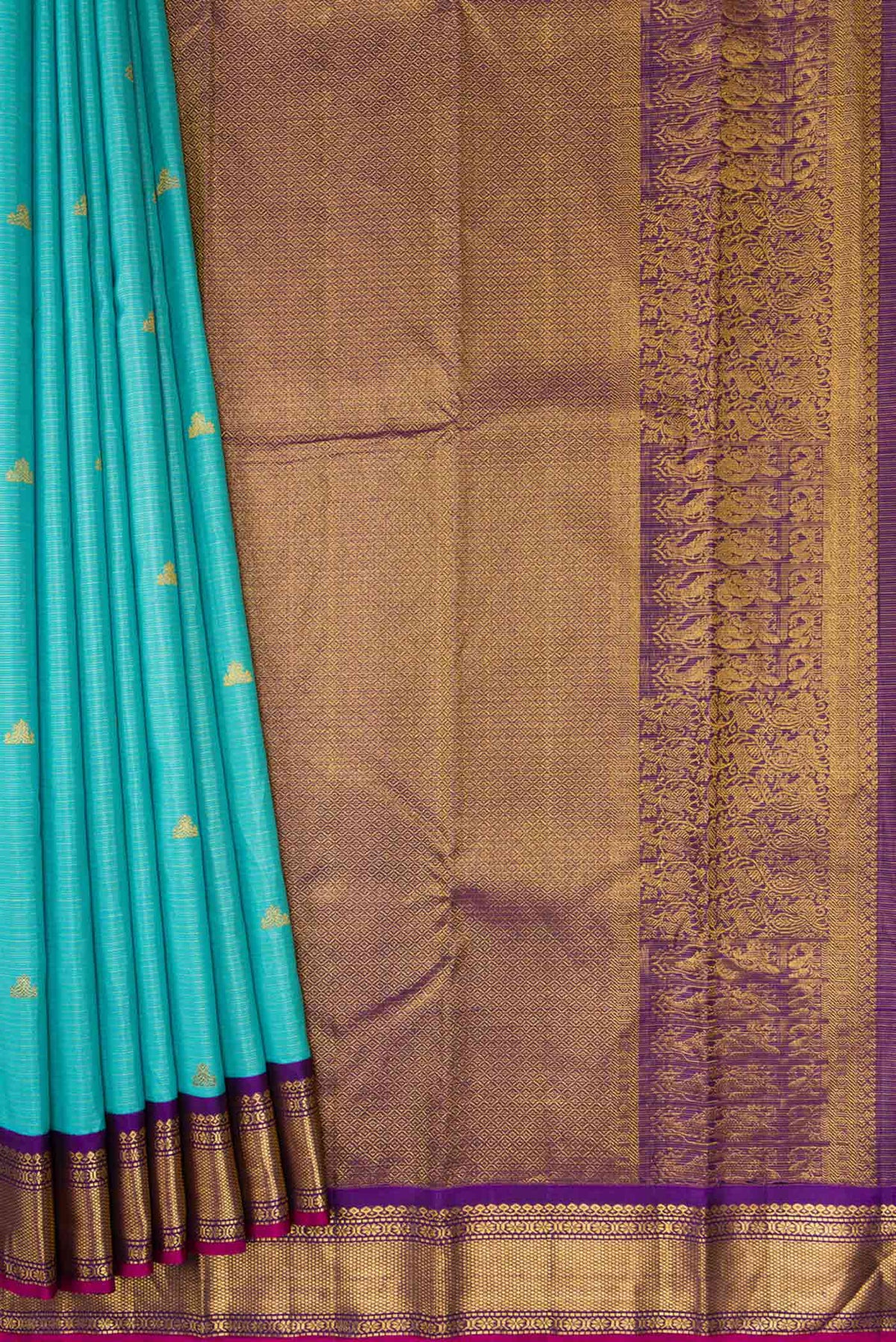 Pleats and pallu of Sky Blue Dual Tone Kanchipuram Silk Saree with Stripes on the body and Zari Border
