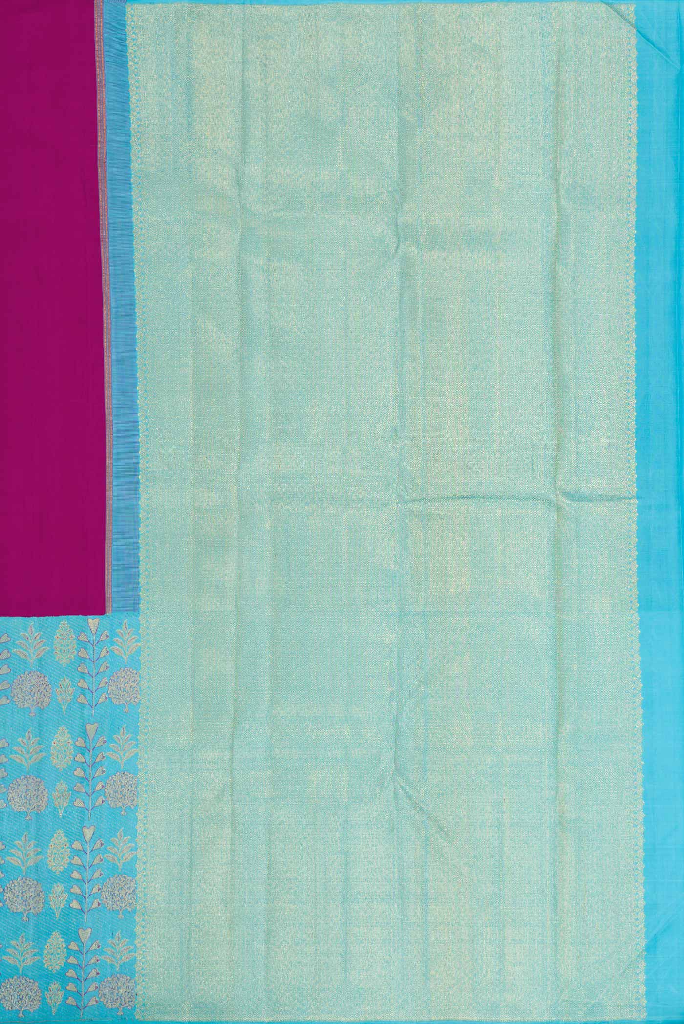 Close up image of the pallu of Magenta Dual Tone Kanchipuram Silk Saree with Plain Body and Fancy Border