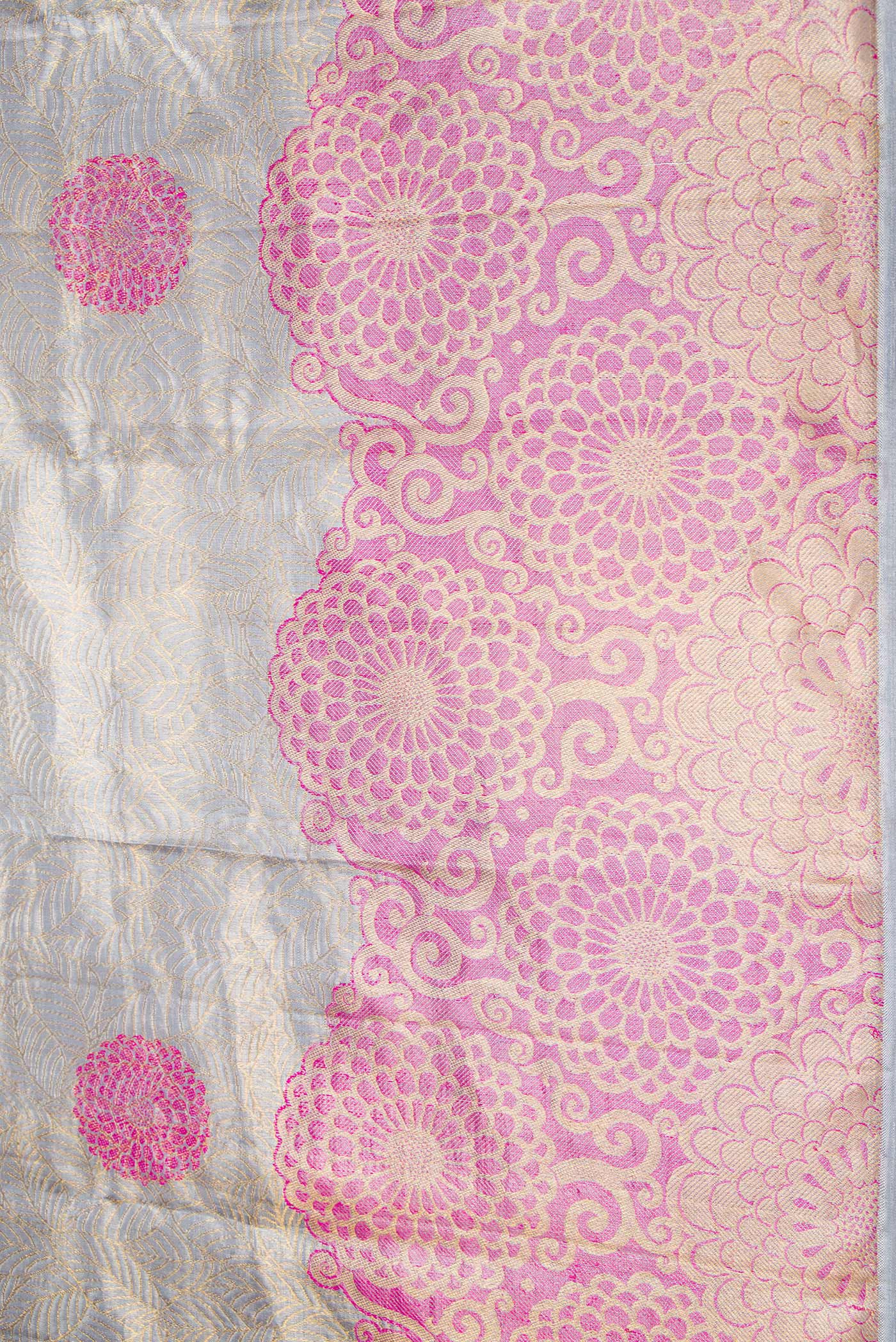 Border image of Grey Dual Tone Kanchipuram Tissue Silk Saree with Zari Brocade on the body and Fancy Border. 