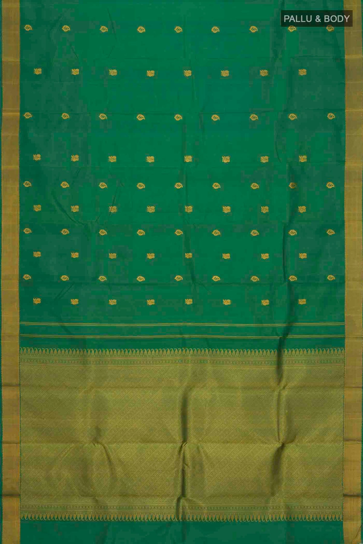 Flat view of Green Kanchipuram Silk Saree with Thread Butta on the body and Thread Border