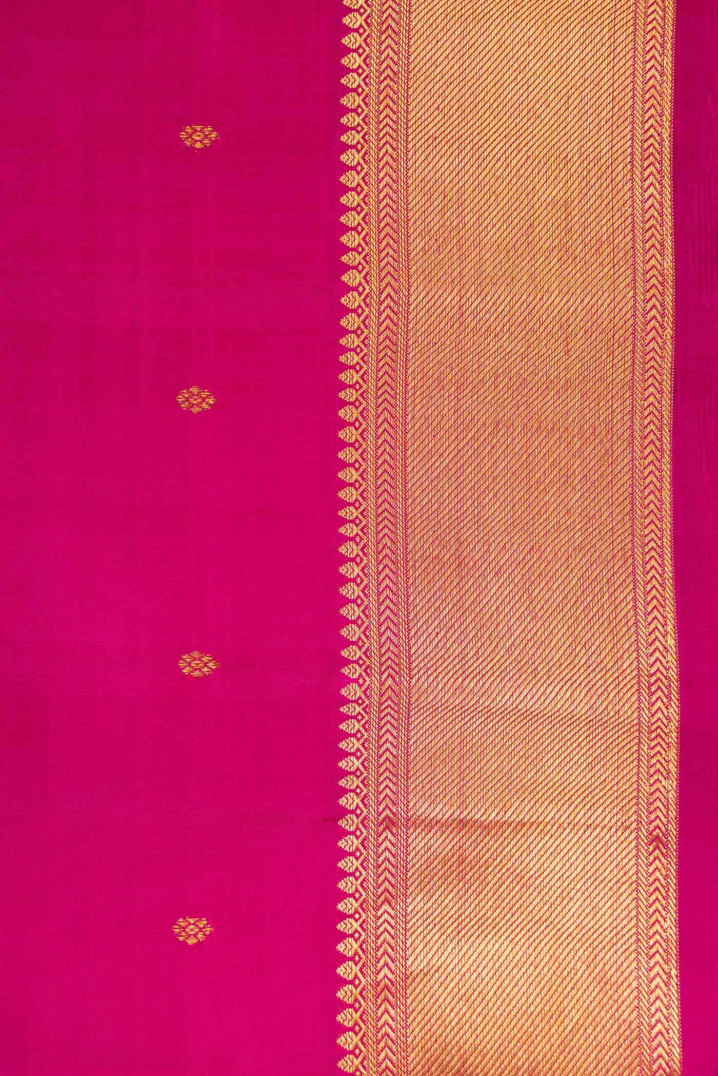 Border image of Magenta Dual Tone Kanchipuram Silk Saree with Zari Butta on the body and Zari Border. 