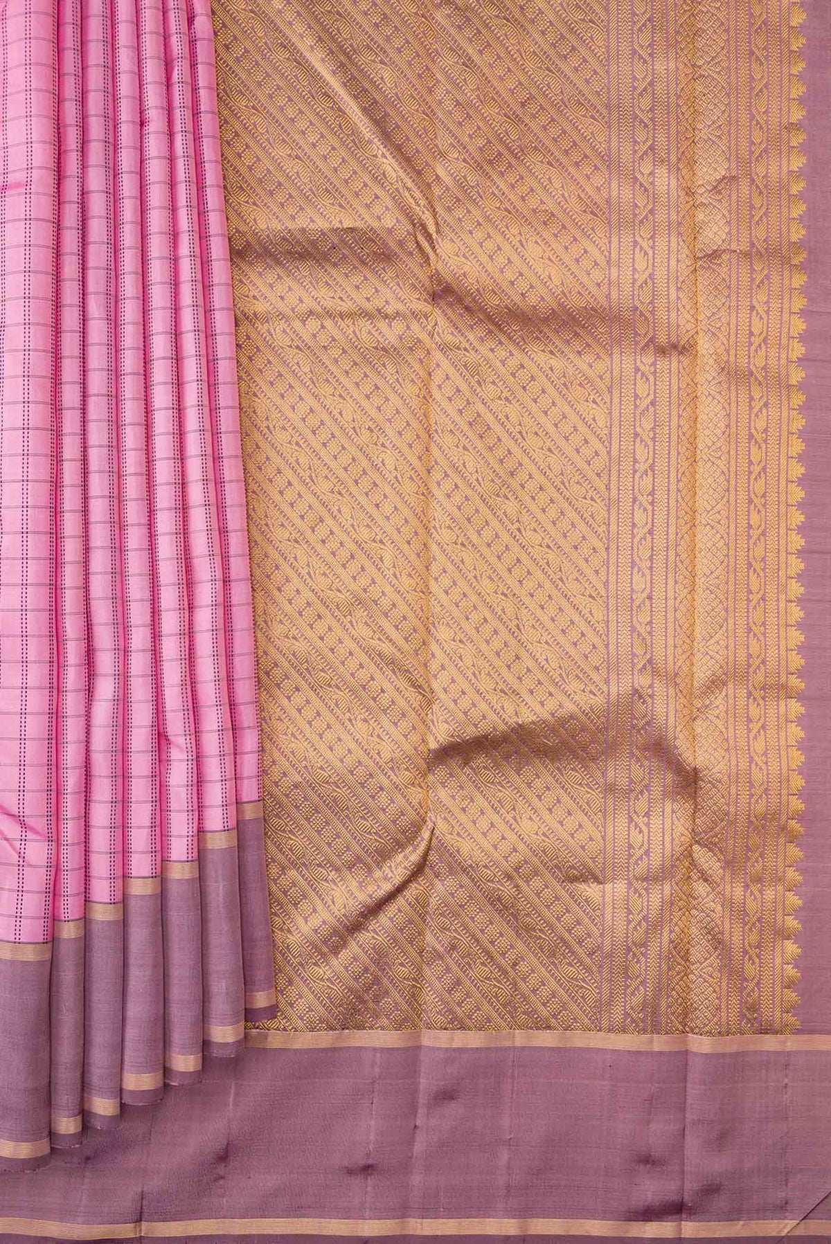Pleats and pallu of Pure Silk Pure Zari Pink Dual Tone Kanchipuram Saree with Checked design on the body and Zari Border. 