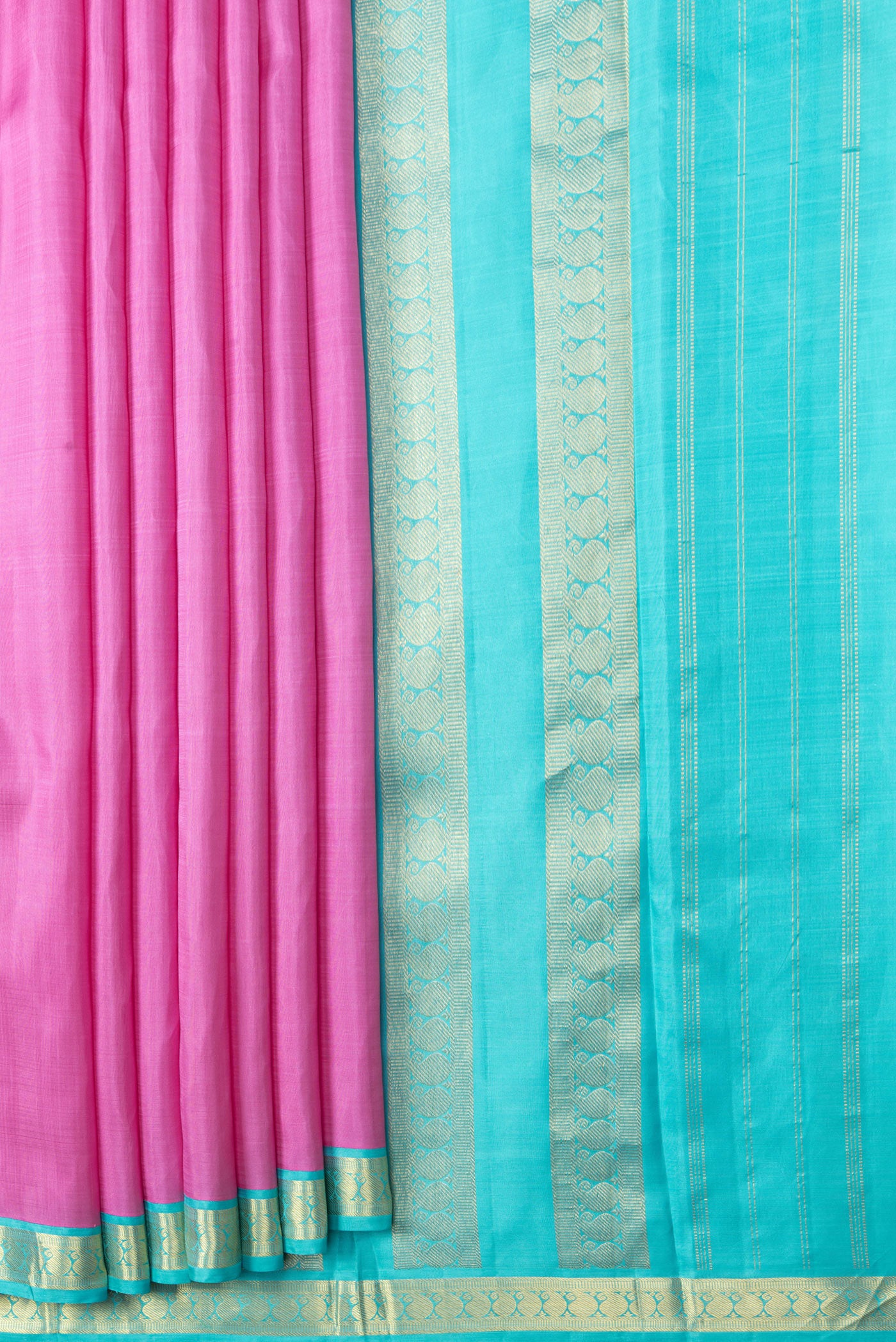 Pleats and pallu of Pink Dual Tone Kanjivaram Silk Saree with Plain Body and Zari Border. 