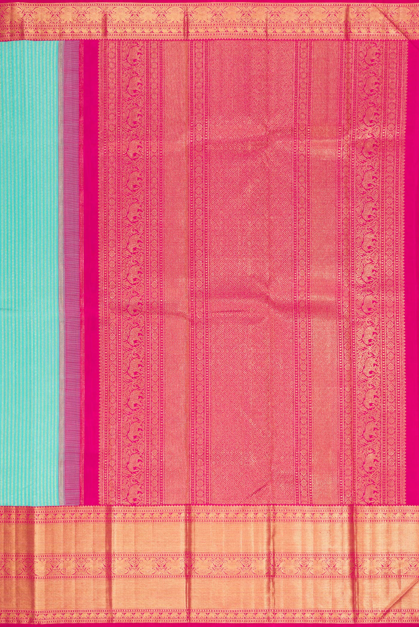 Close up image of the pallu of Sea Green Dual Tone Kanchipuram Silk Saree with Zari Brocade on the body and Zari Border. 