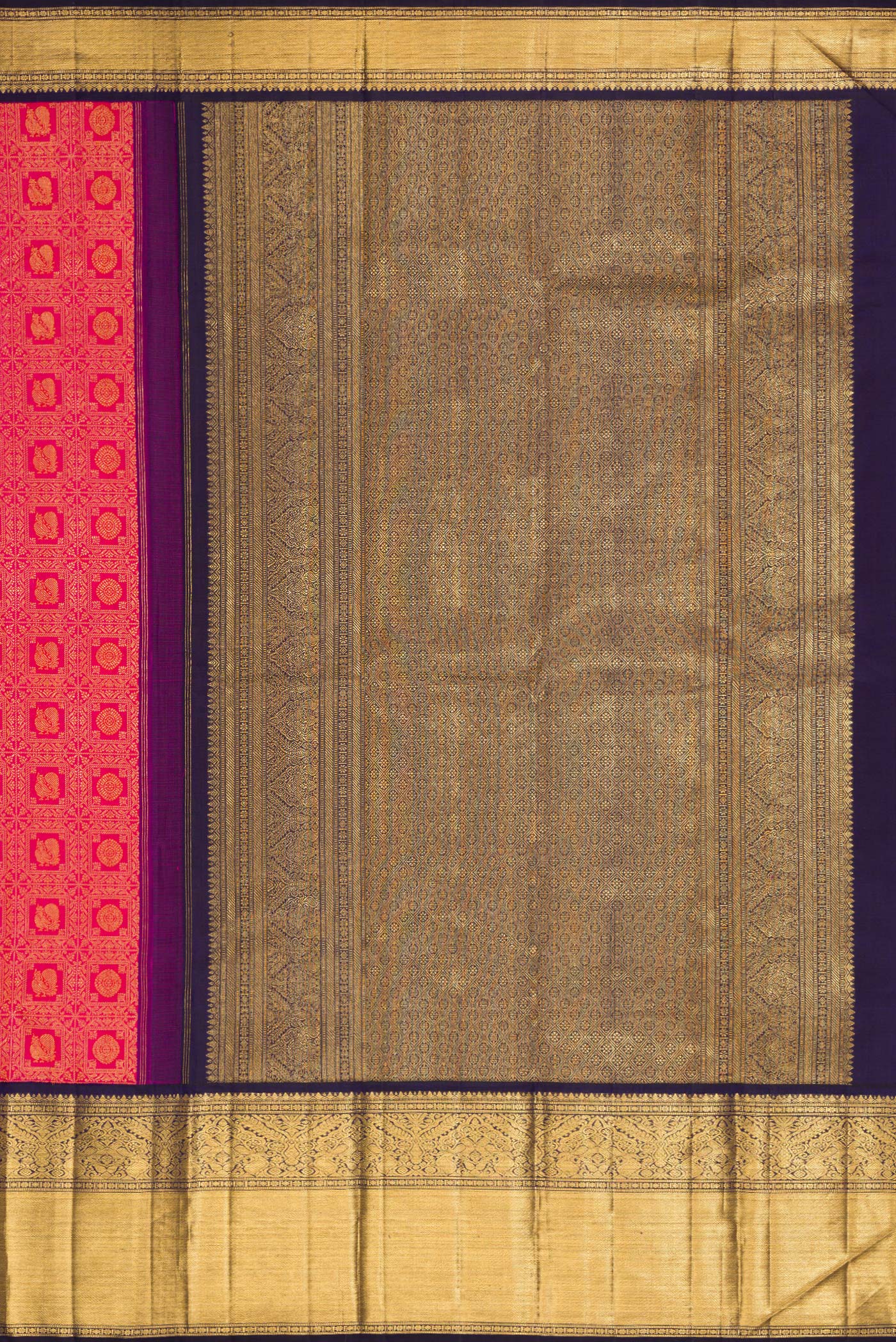 Close up image of the pallu of Pink Dual Tone Kanchipuram Silk Saree with Zari Brocade on the body and Zari Border. 