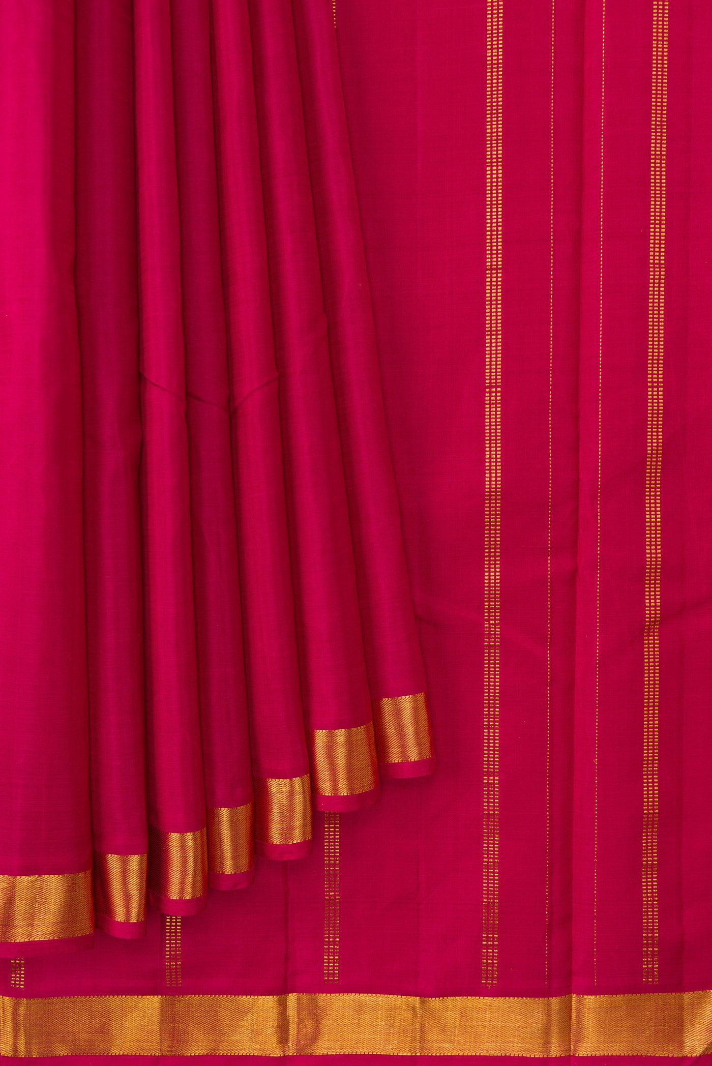 Pleats and pallu of Pure Silk Pure Zari Maroon Dual Tone Kanjivaram Saree with Plain Body and Zari Border. 