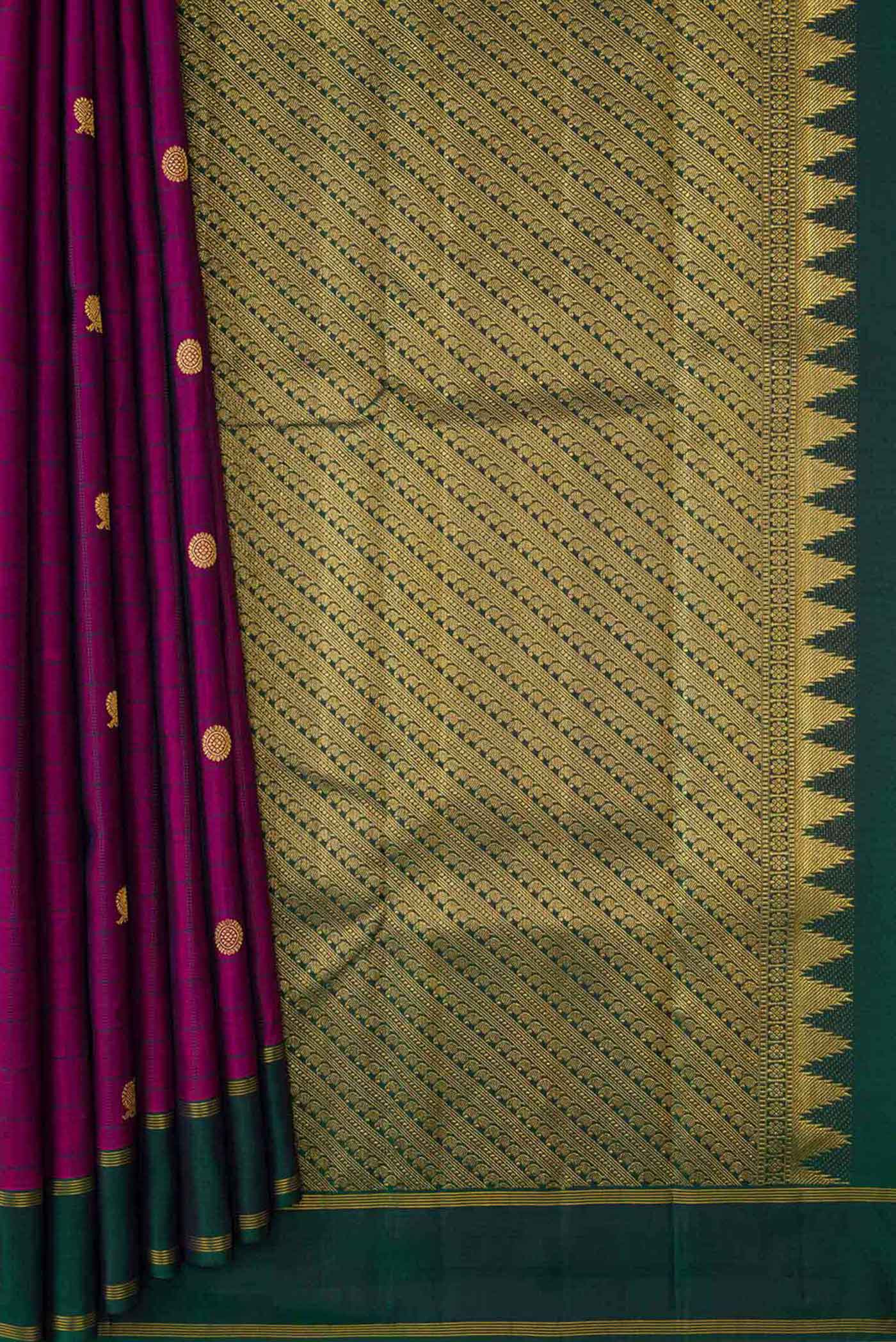 pleats pallu