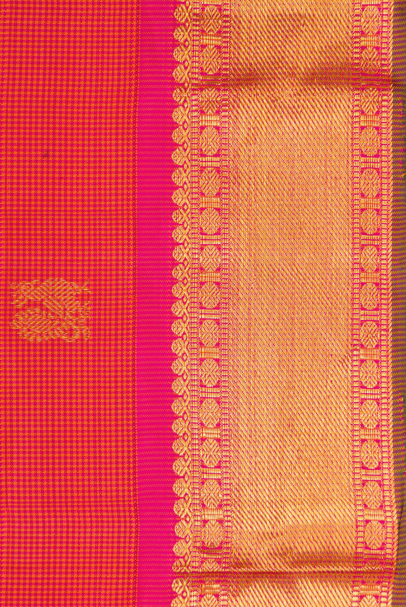 Border image of Coral Dual Tone Kanchipuram Silk Saree with Checked design on the body and Zari Border. 
