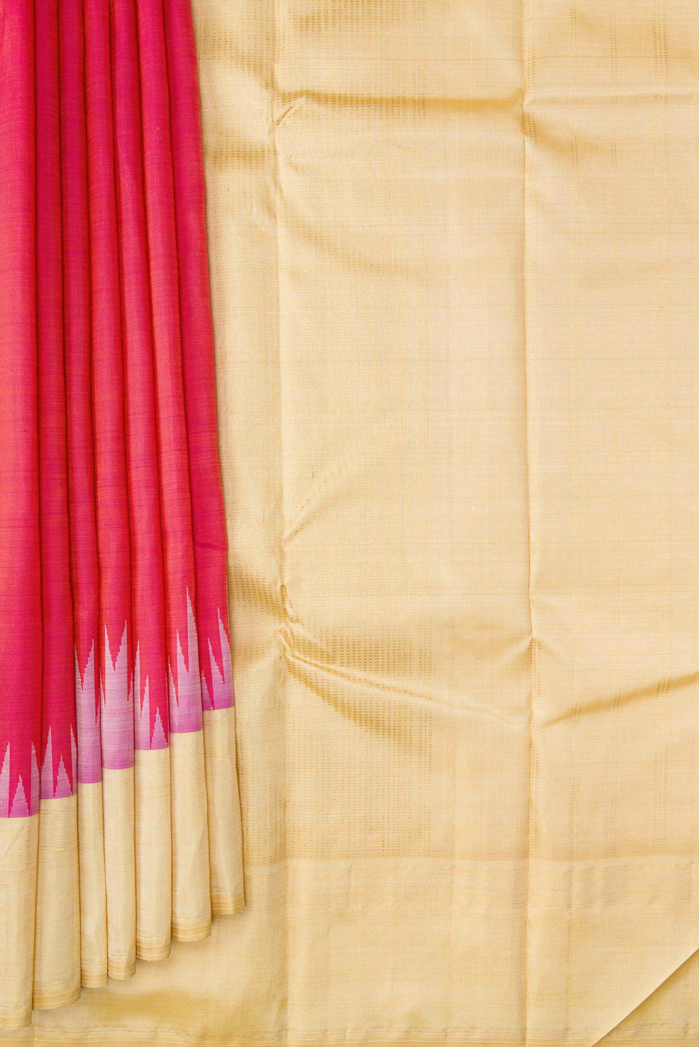 Pleats and pallu of Pink Dual Tone Kanjivaram Silk Saree with Plain Body and Temple Border. 