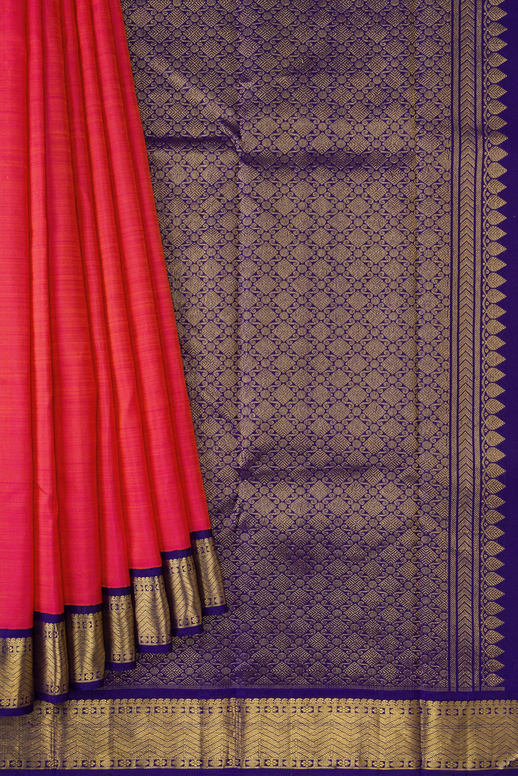 Pleats and pallu of Pink Dual Tone Kanjivaram Silk Saree with Plain Body and Zari Border. 