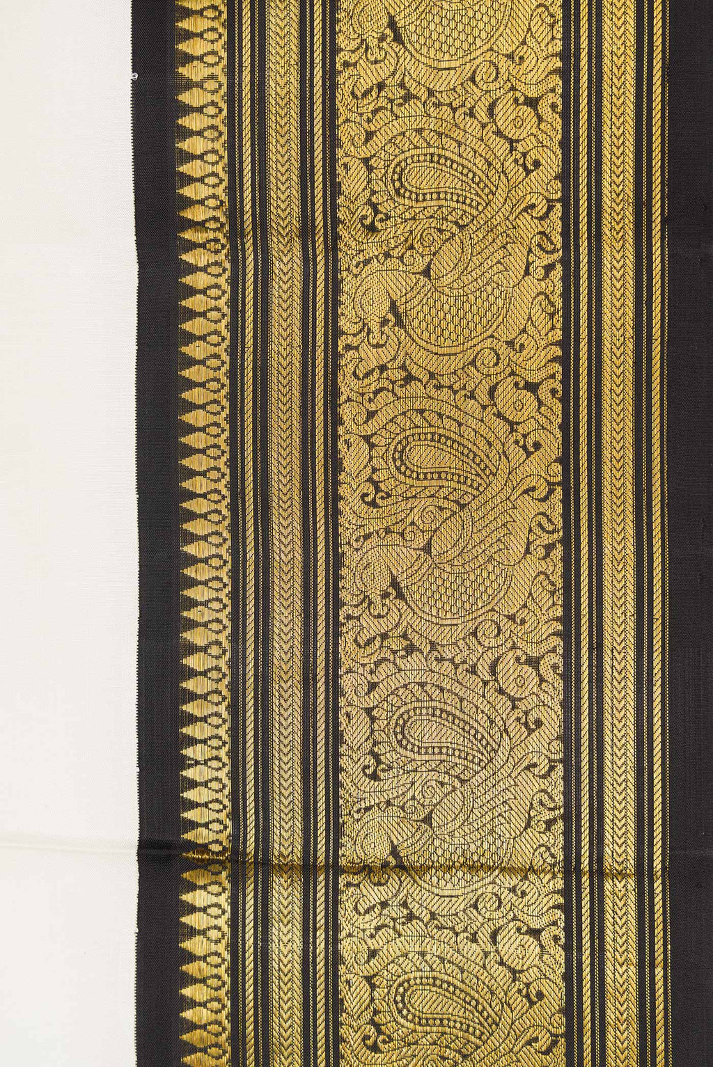 Border image of Pure Silk Pure Zari White Dual Tone Kanjivaram Saree with Plain Body and Zari Border. 