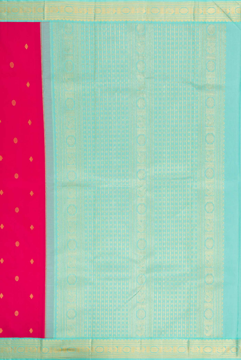 Close up image of the pallu of Pink Dual Tone Kanjivaram Silk Saree with Zari Butta on the body and Zari Border. 