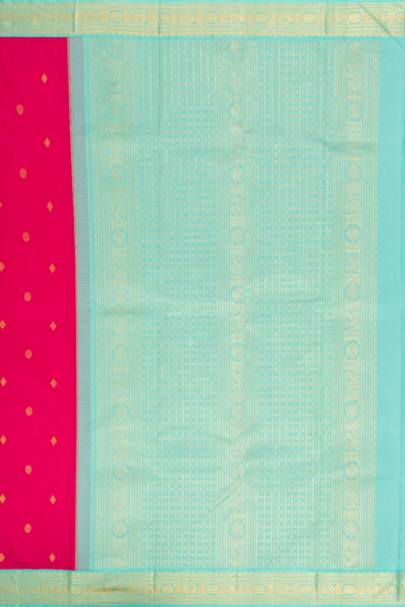 Close up image of the pallu of Pink Dual Tone Kanjivaram Silk Saree with Zari Butta on the body and Zari Border. 