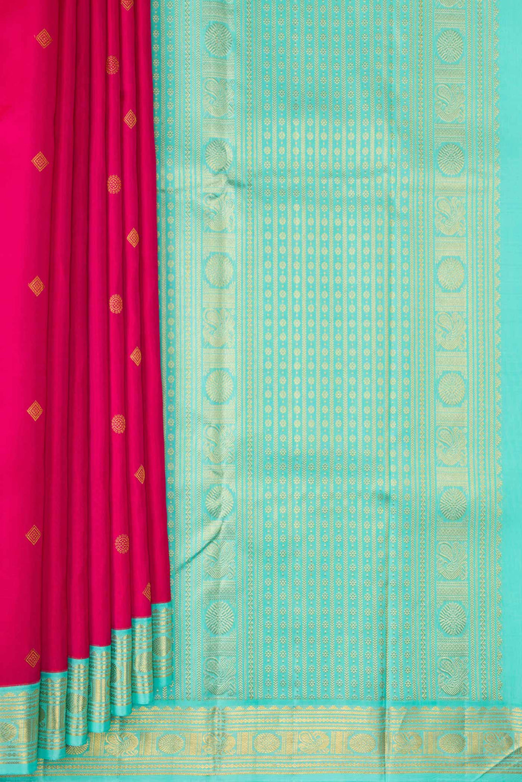 Pleats and pallu of Pink Dual Tone Kanjivaram Silk Saree with Zari Butta on the body and Zari Border. 