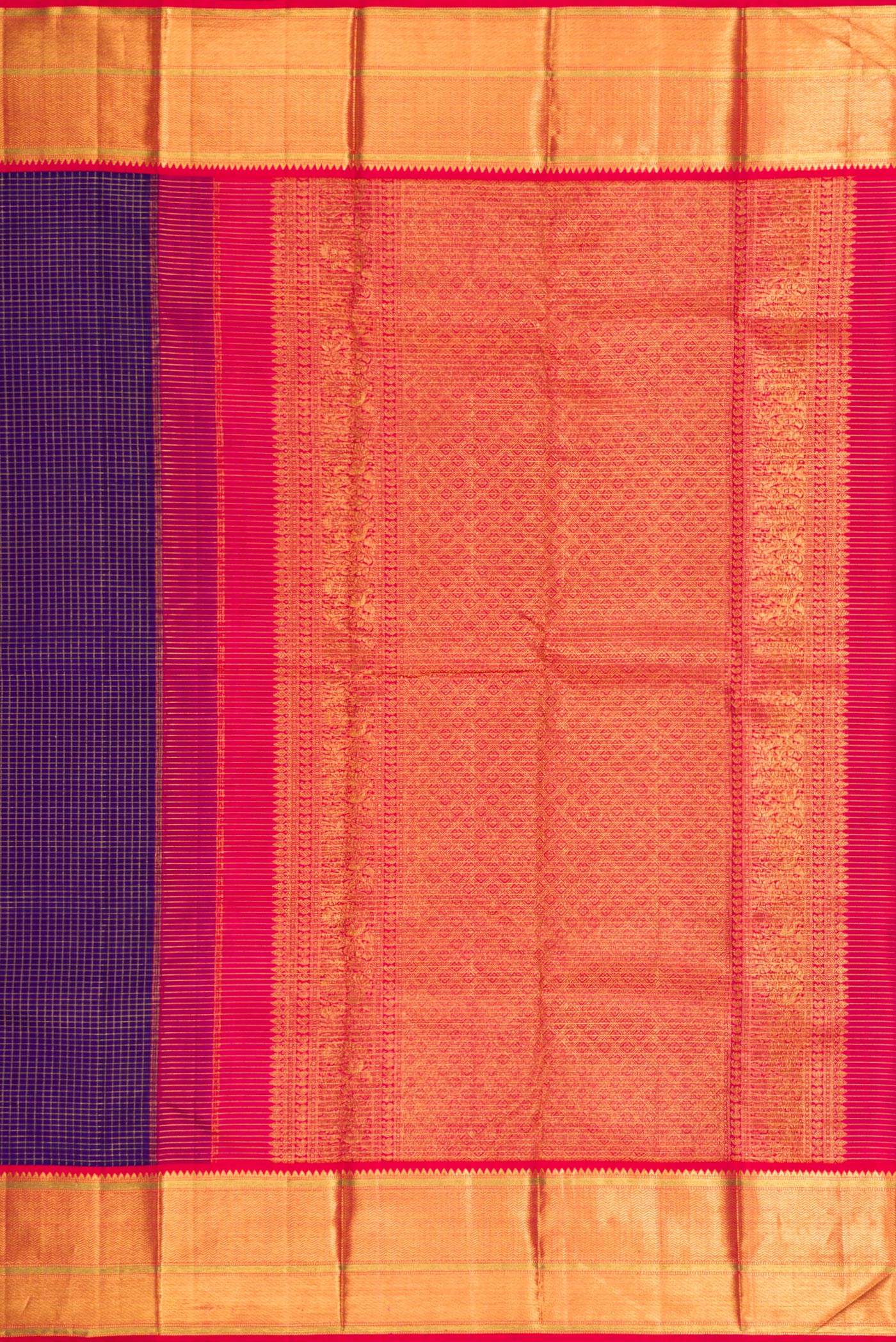 Close up image of the pallu of Navy Blue Dual Tone Kanchipuram Silk Saree with Checked design on the body and Zari Border. 