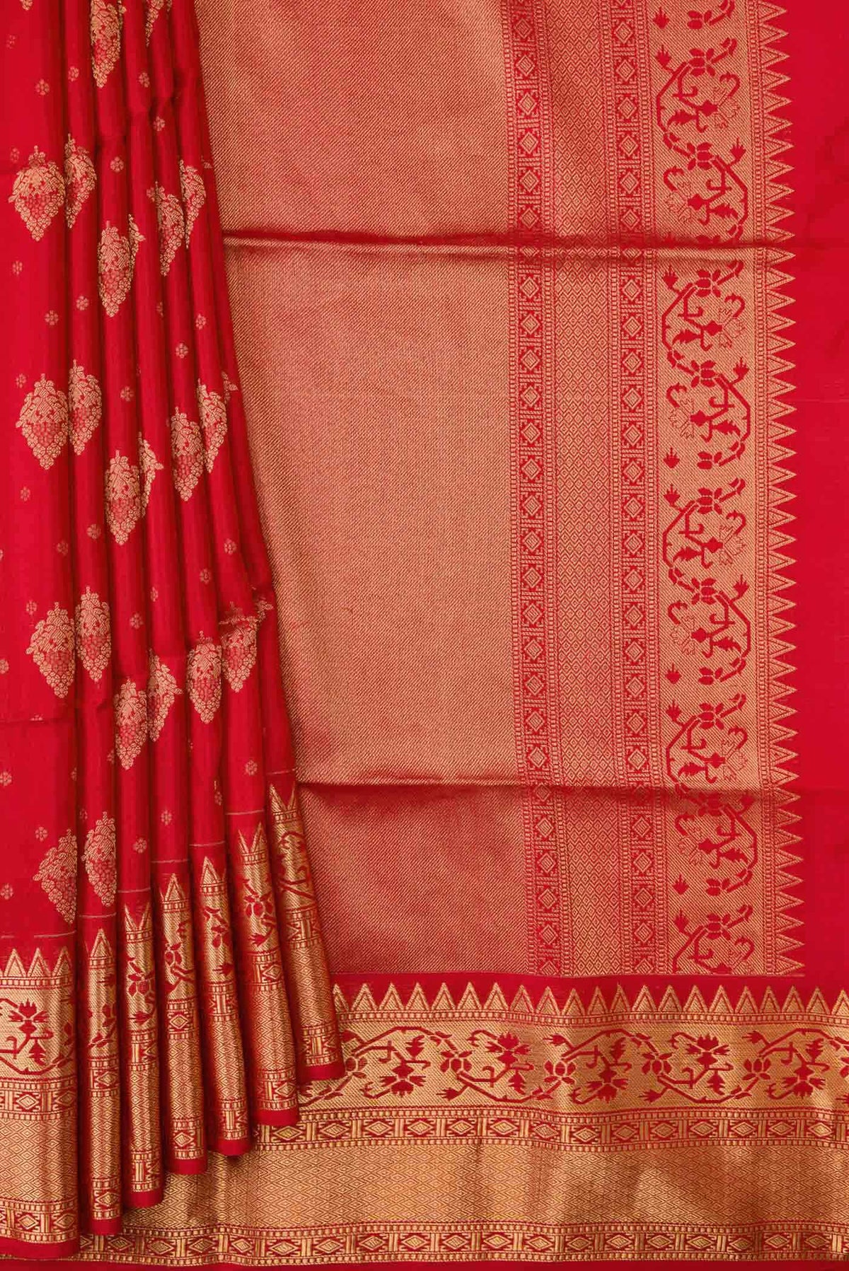 Pleats and pallu of Red Dual Tone Soft Silk Saree with Zari Butta on the body and Zari Border