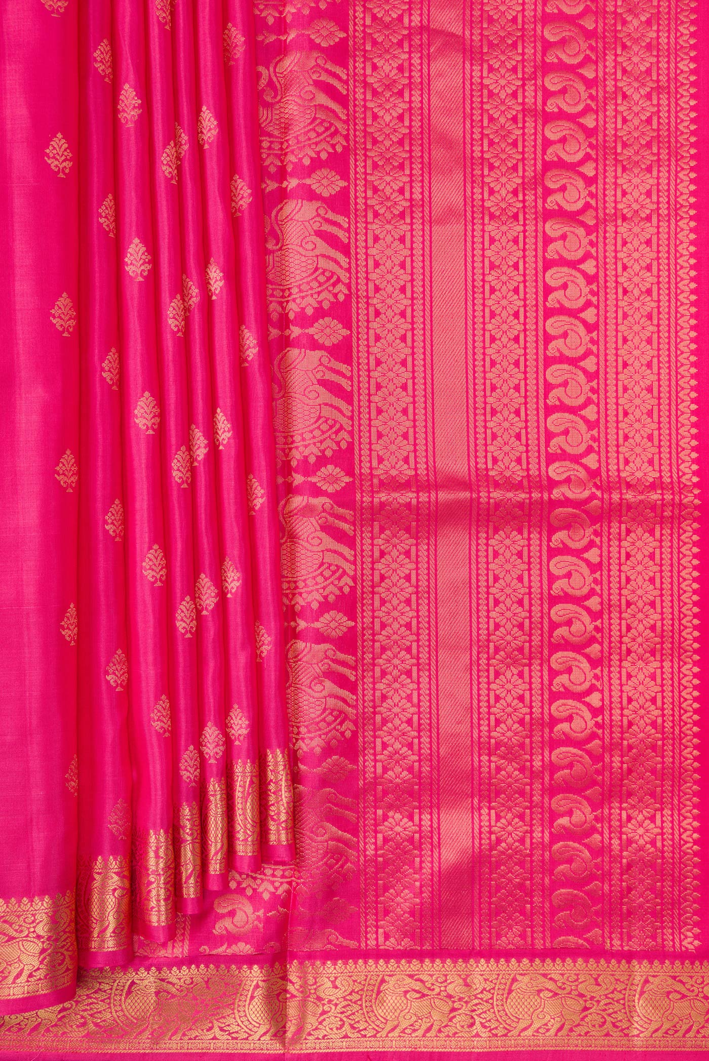 Pleats and pallu of Pink Dual Tone Soft Silk Saree with Zari Butta on the body and Zari Border. 