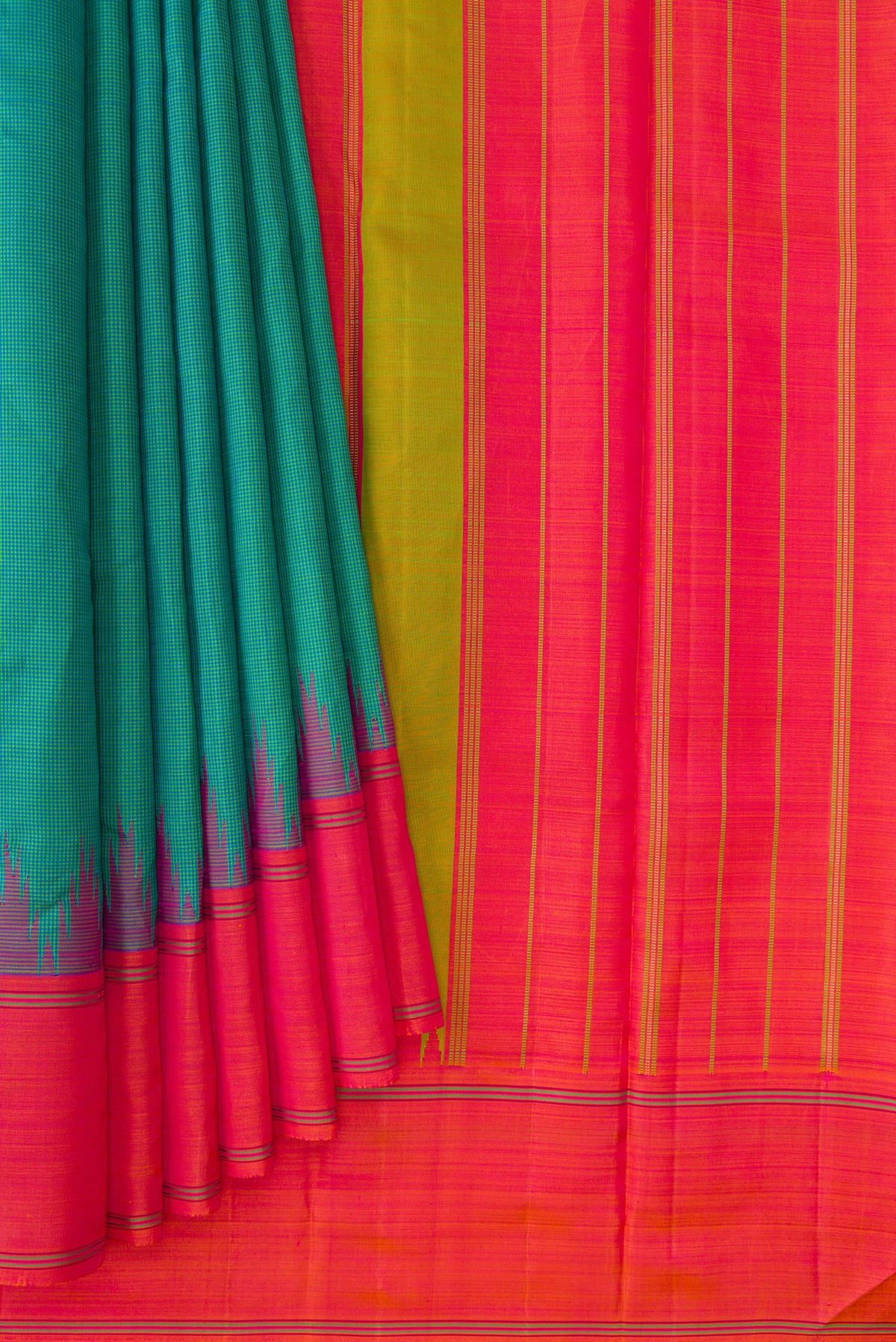 Pleats and pallu of Light Green Dual Tone Kanjivaram Silk Saree with Checked design on the body and Temple Thread Border. 