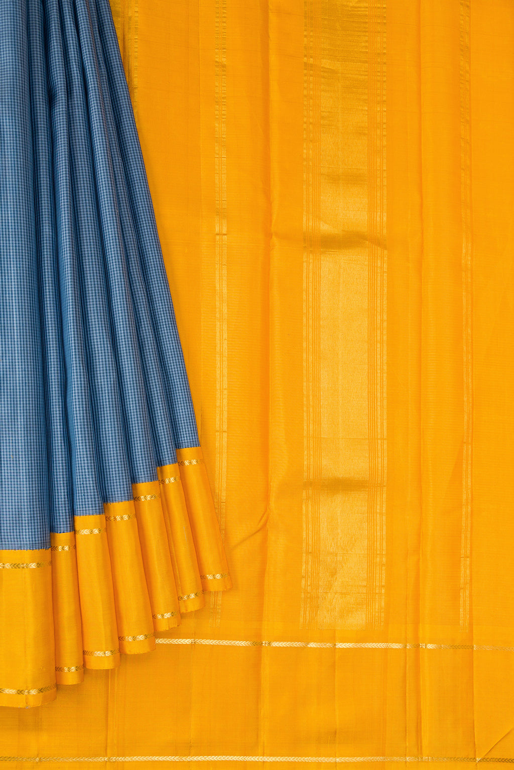 Pleats and pallu of Blue Dual Tone Kanjivaram Silk Saree with Checked design on the body and Zari Border. 