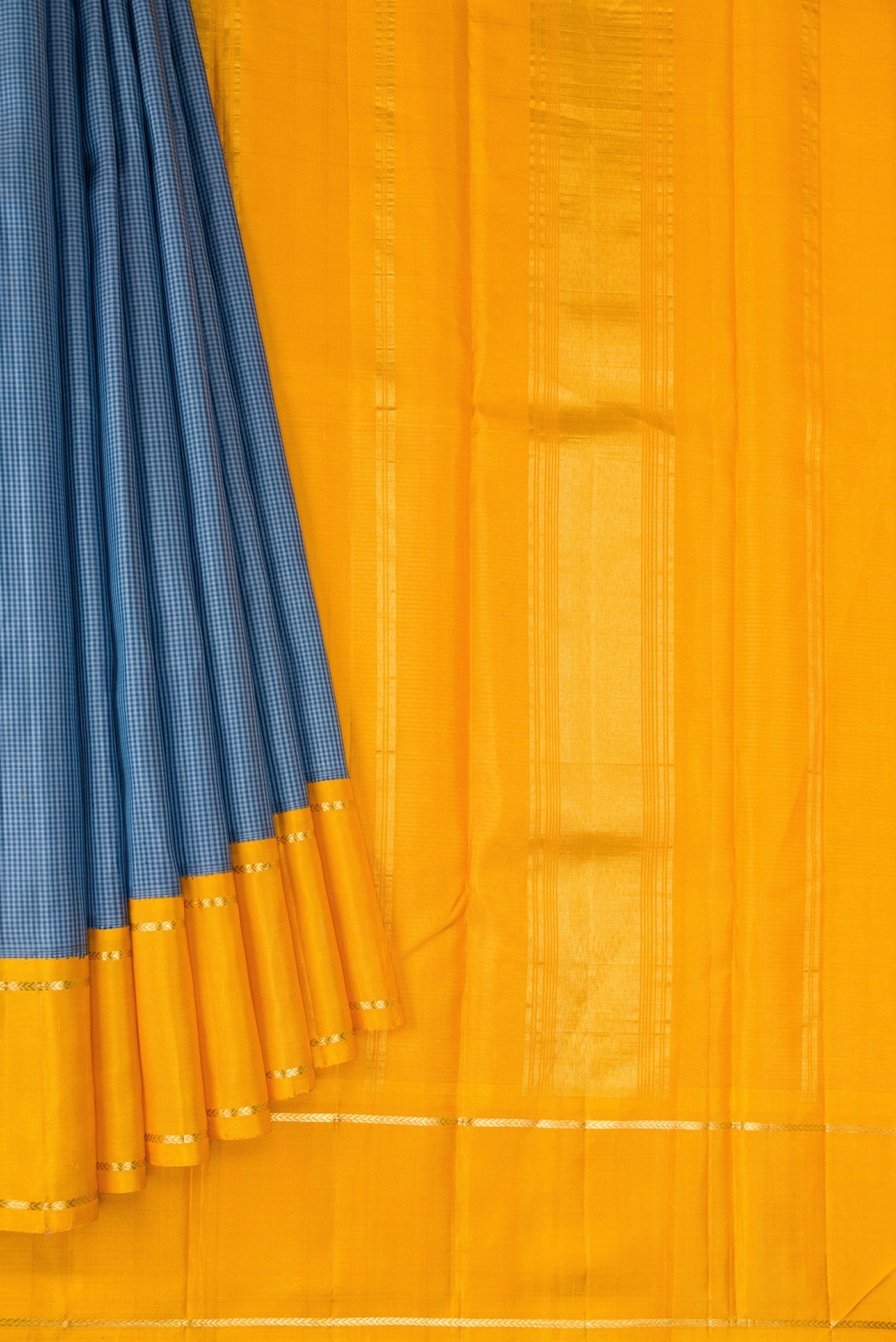 Pleats and pallu of Blue Dual Tone Kanjivaram Silk Saree with Checked design on the body and Zari Border. 