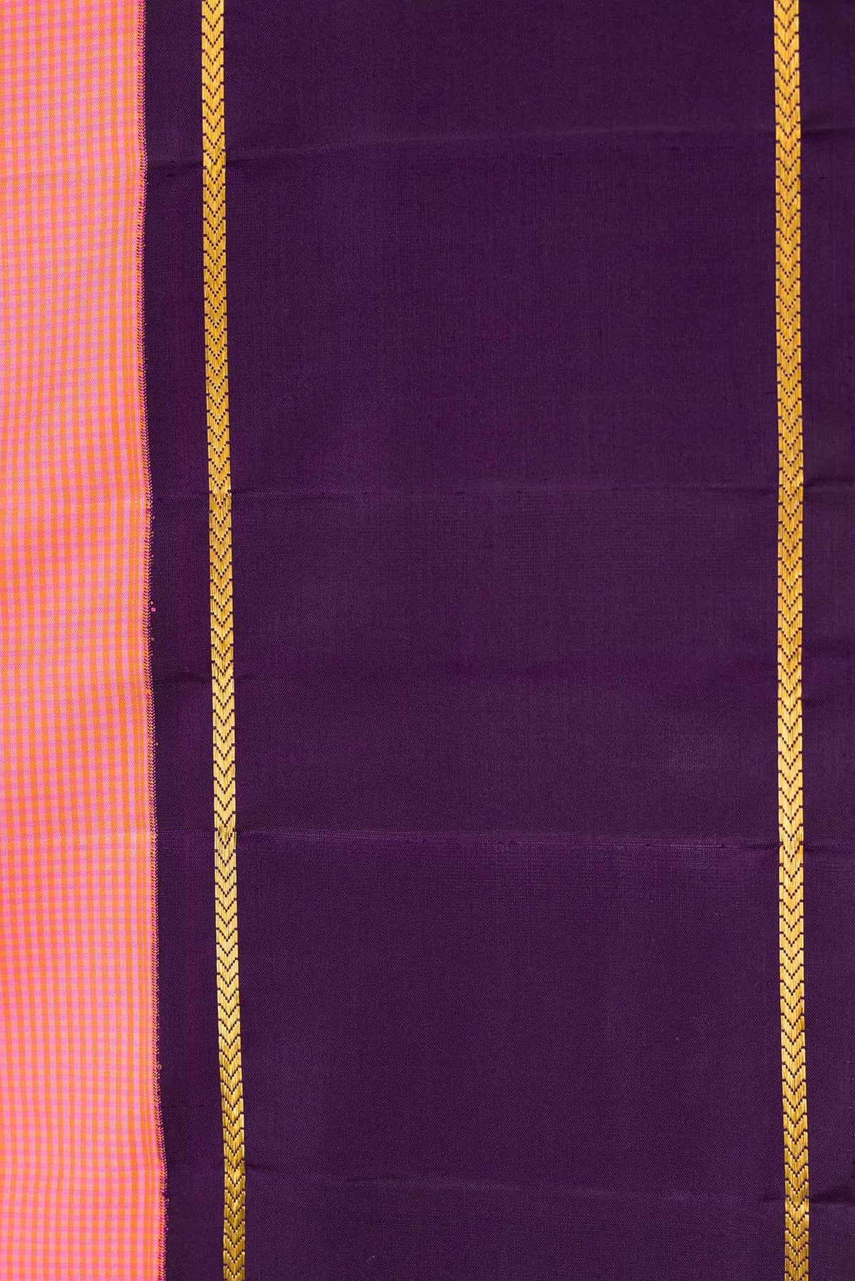 Border image of Pure Silk Pure Zari Pink Dual Tone Kanchipuram Saree with Checked design on the body and Zari Border