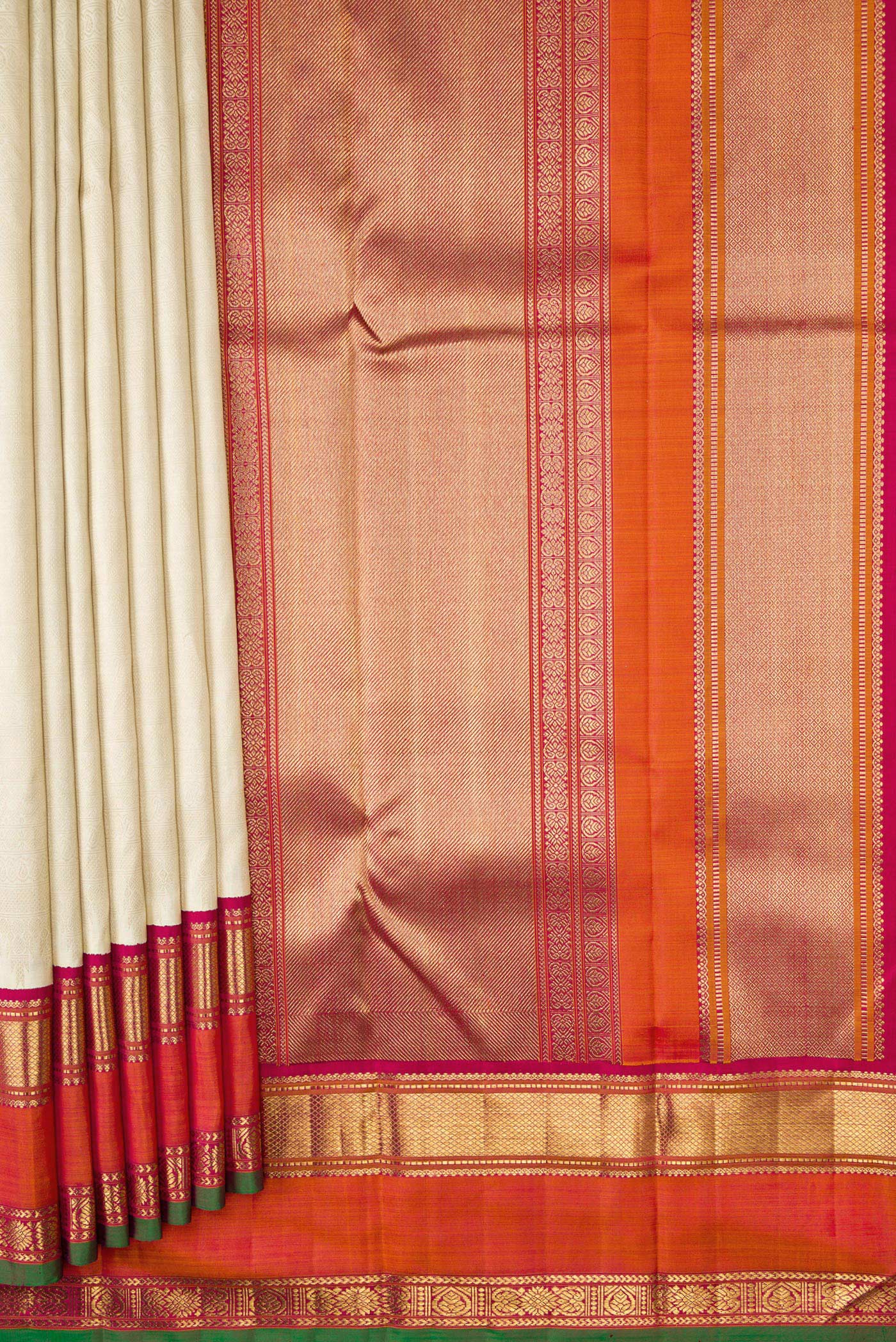 Pleats and pallu of Off White Dual Tone Kanjivaram Silk Saree with Jacquard design on the body and Zari Border. 