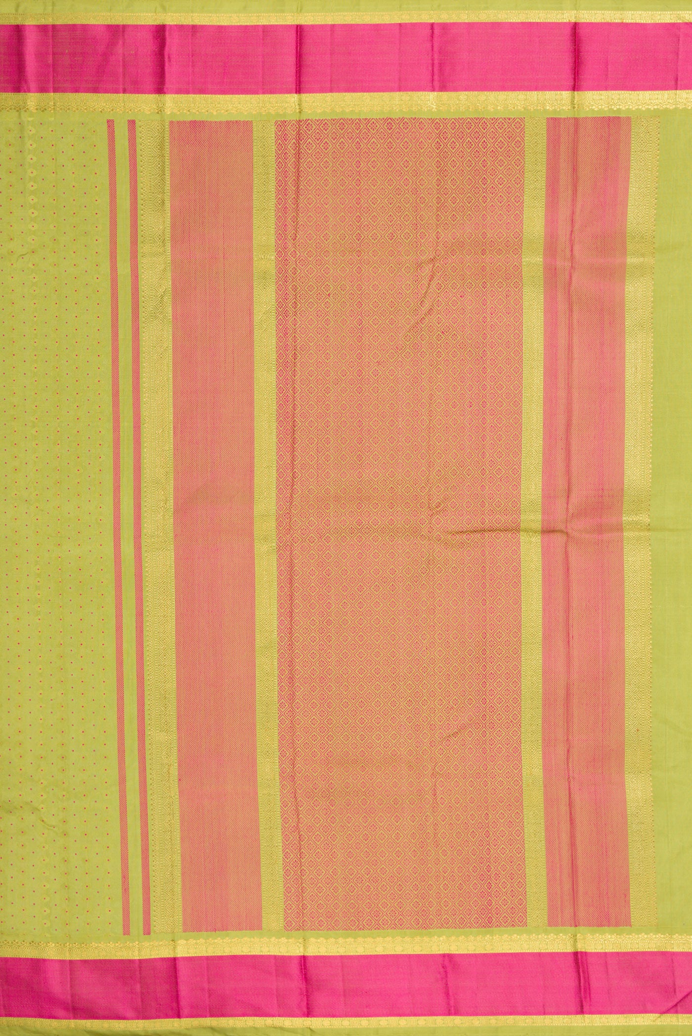 Close up image of the pallu of Pure Silk Pure Zari Parrot Green Dual Tone Kanchipuram Saree with Jacquard With Zari Butta on the body and Zari And Thread Border. 